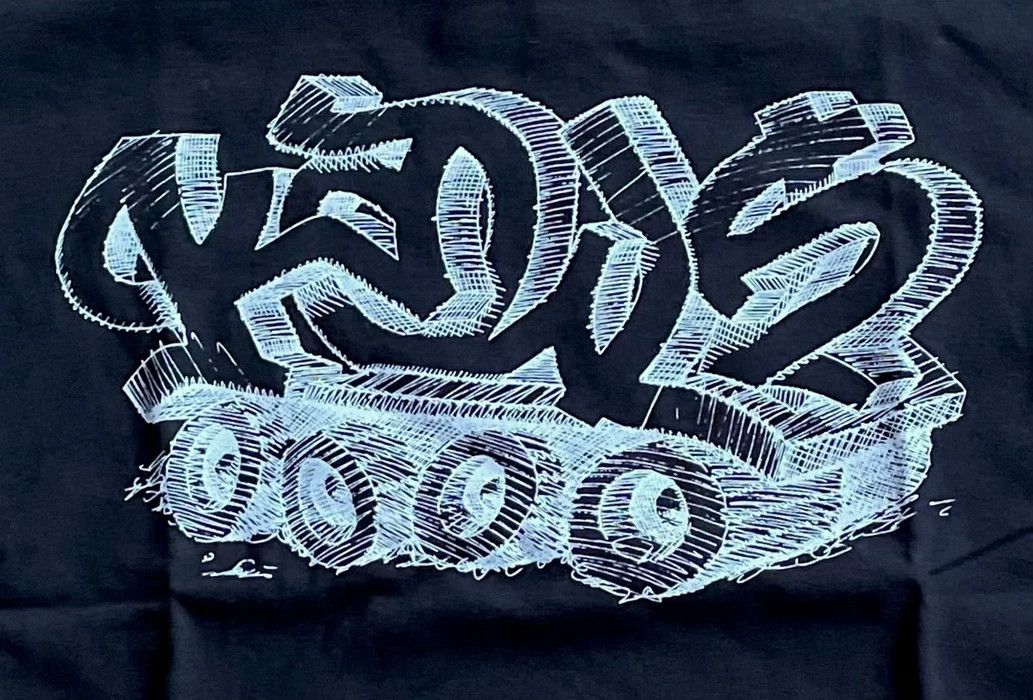 Kaws × Uniqlo XL Extra Large UT Black White BFF Tee Shirt Figure First Size US XL / EU 56 / 4 - 2 Thumbnail