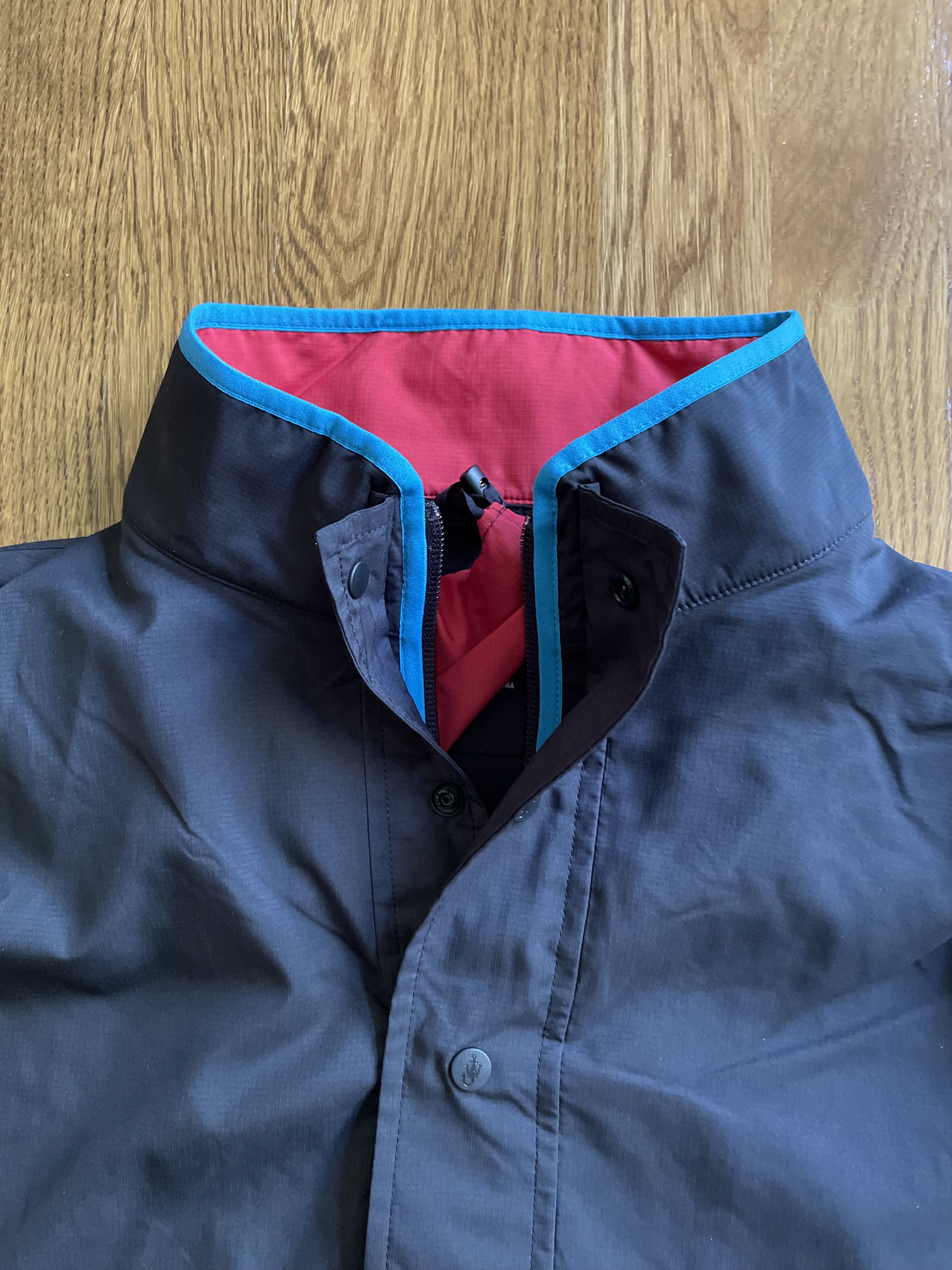 JW Anderson × Uniqlo Small Black Red Men Pocketable Pullover Blouson Rain Jacket Size US S / EU 44-46 / 1 - 6 Thumbnail