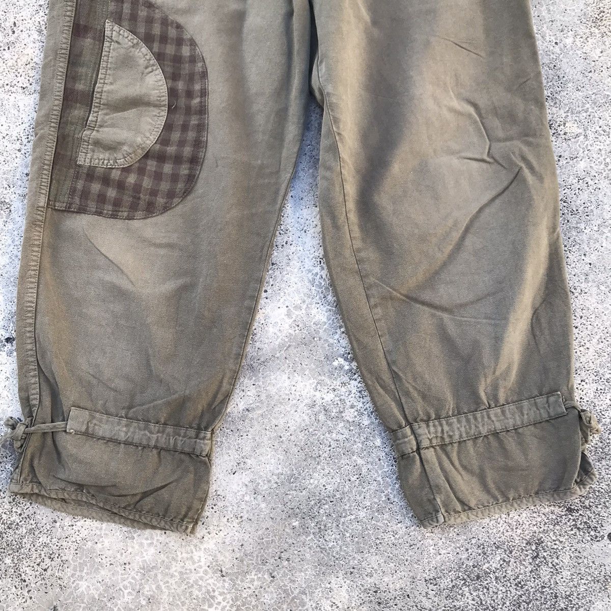 Japanese Brand Vintage Japanese Elastic Waist Tactical Cargo Crop Pants Size US 30 / EU 46 - 3 Thumbnail