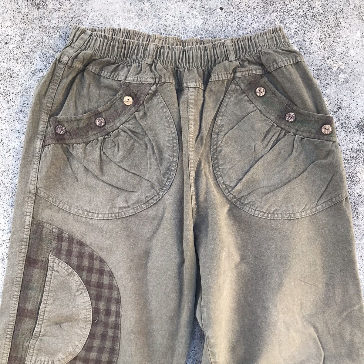 Japanese Brand Vintage Japanese Elastic Waist Tactical Cargo Crop Pants Size US 30 / EU 46 - 2 Thumbnail