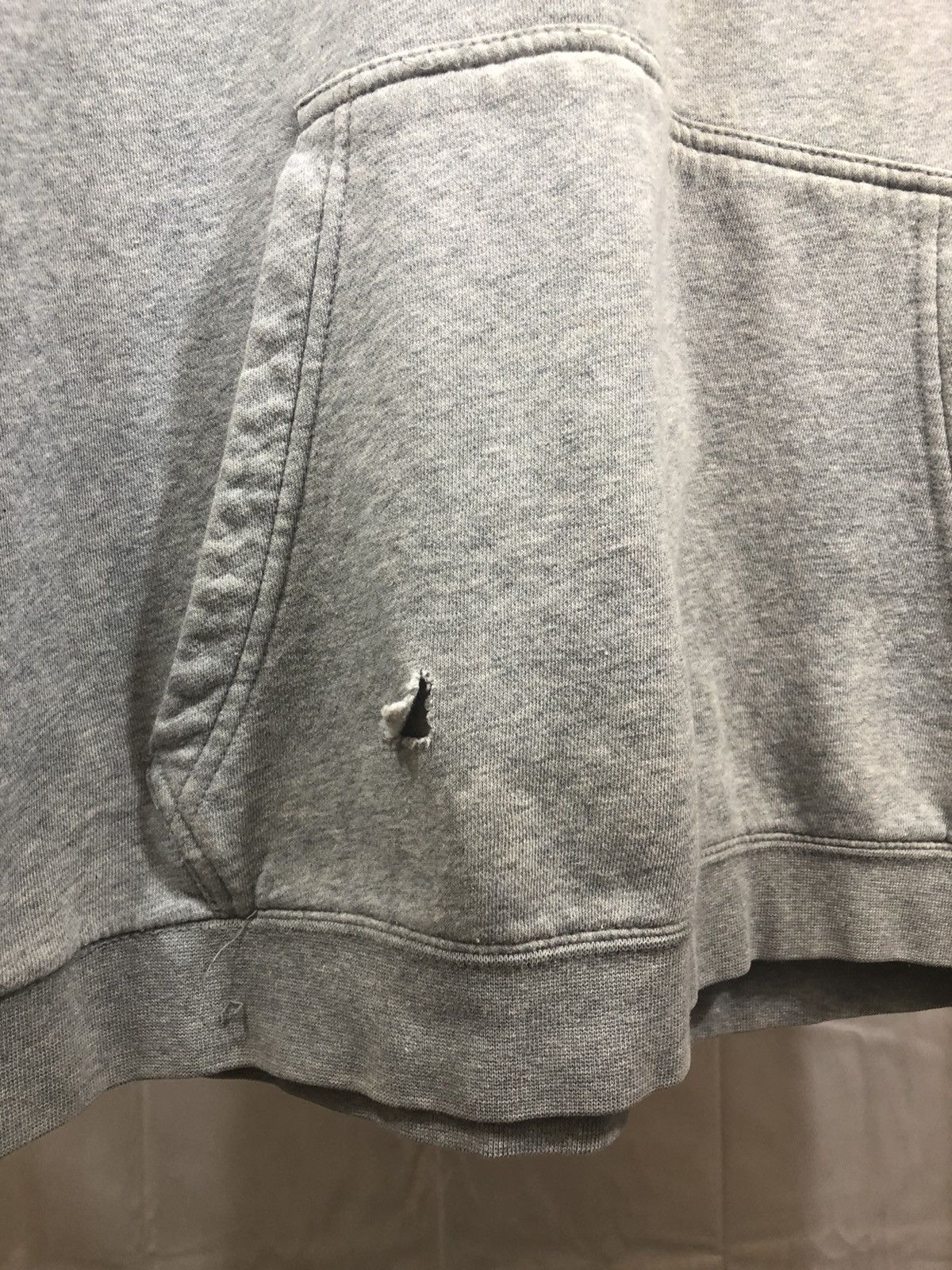 Nike Distressed Nike Blank Gray Y2K 2000s Hoodie Size US L / EU 52-54 / 3 - 8 Thumbnail