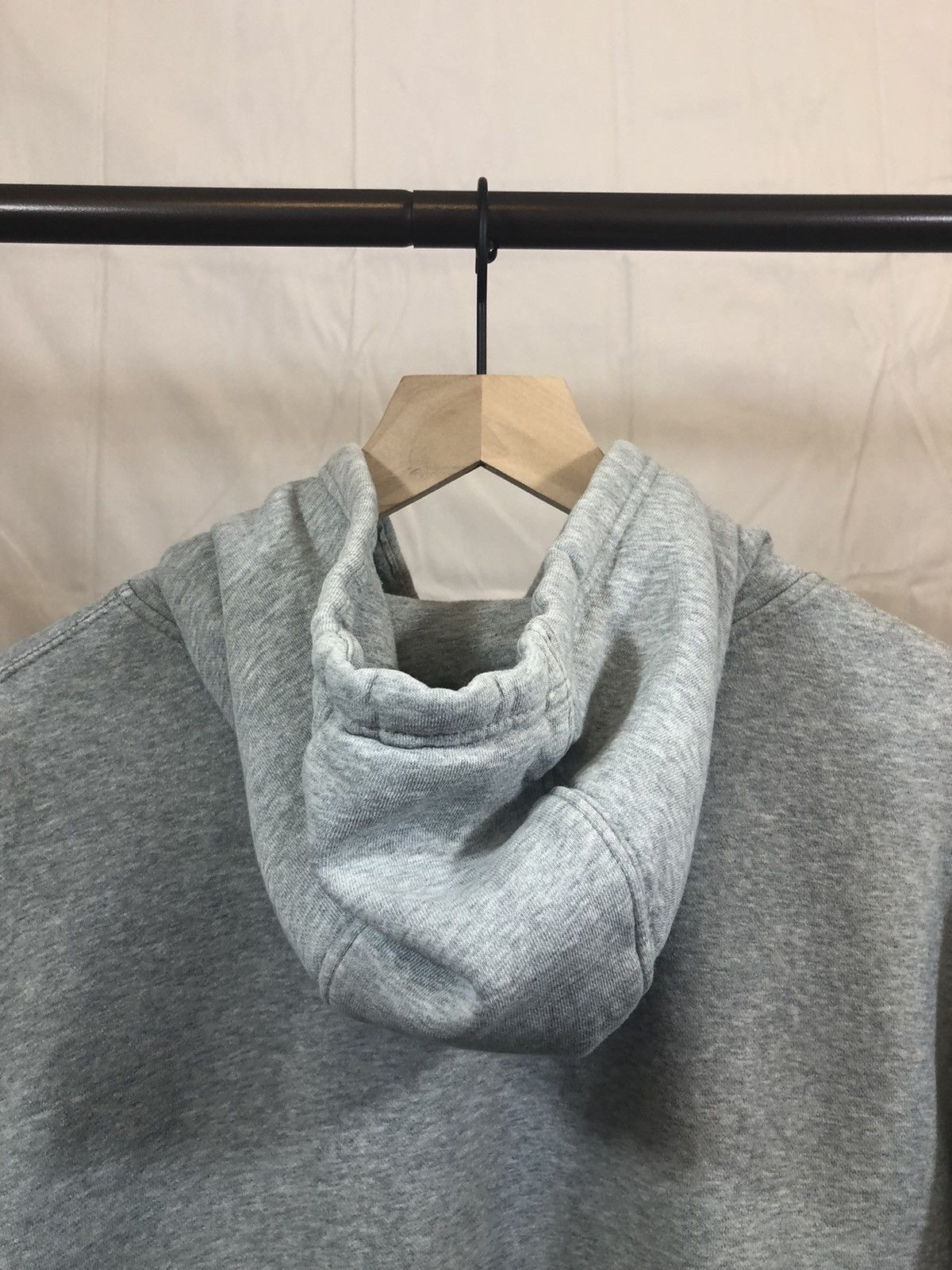 Nike Distressed Nike Blank Gray Y2K 2000s Hoodie Size US L / EU 52-54 / 3 - 11 Thumbnail