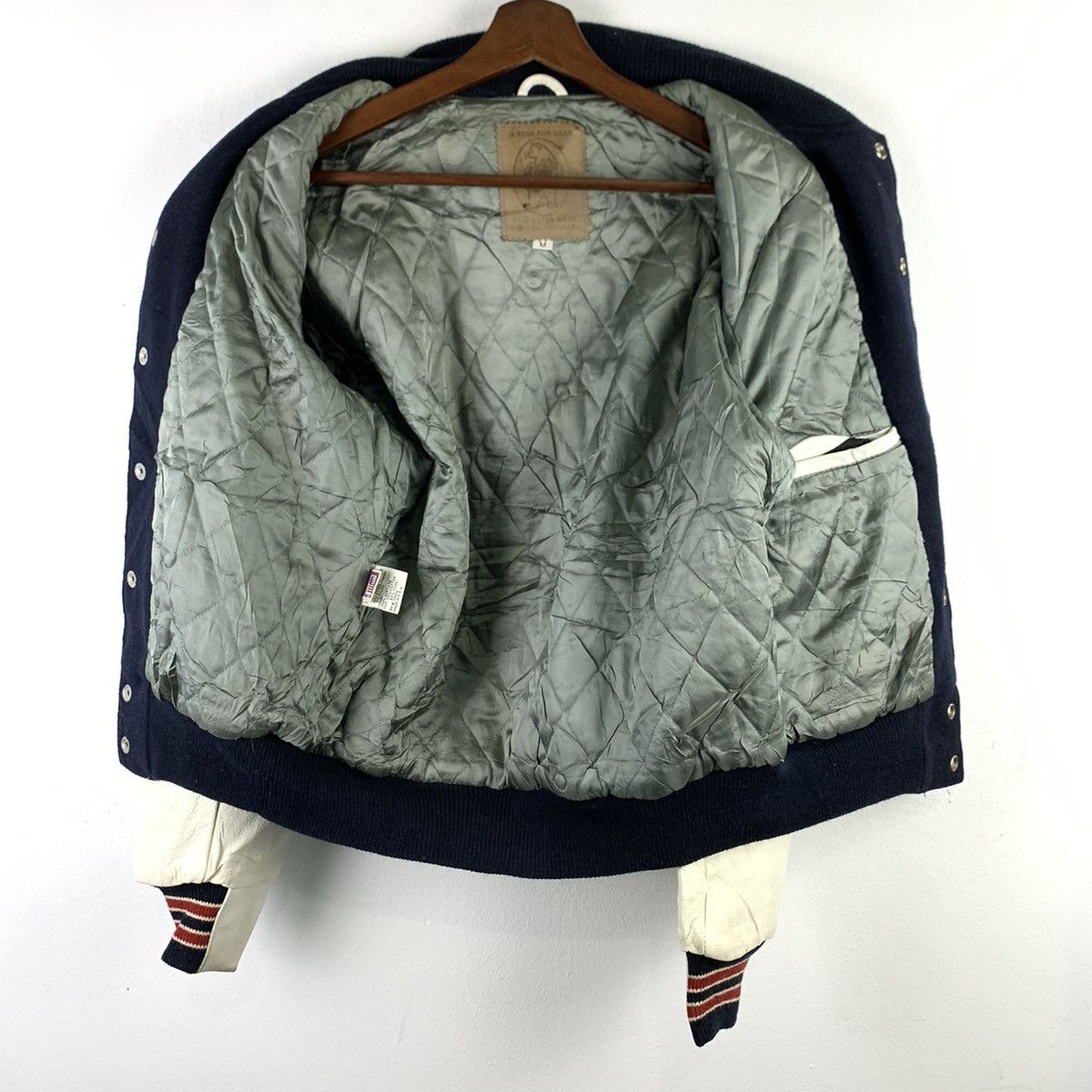Golden Bear × Vintage 🔥NK117🔥Vintage Golden Bear Plain Leather varsity jackets Size US M / EU 48-50 / 2 - 4 Thumbnail