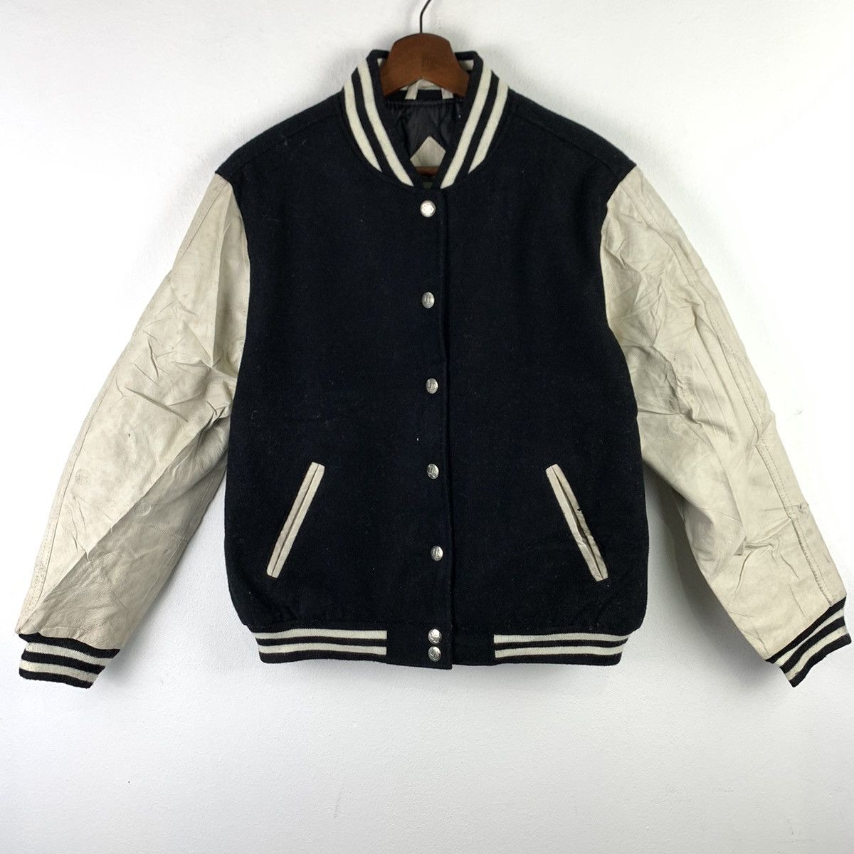 🔥NK120🔥Vintage INDOOR Plain nice design varsity jackets