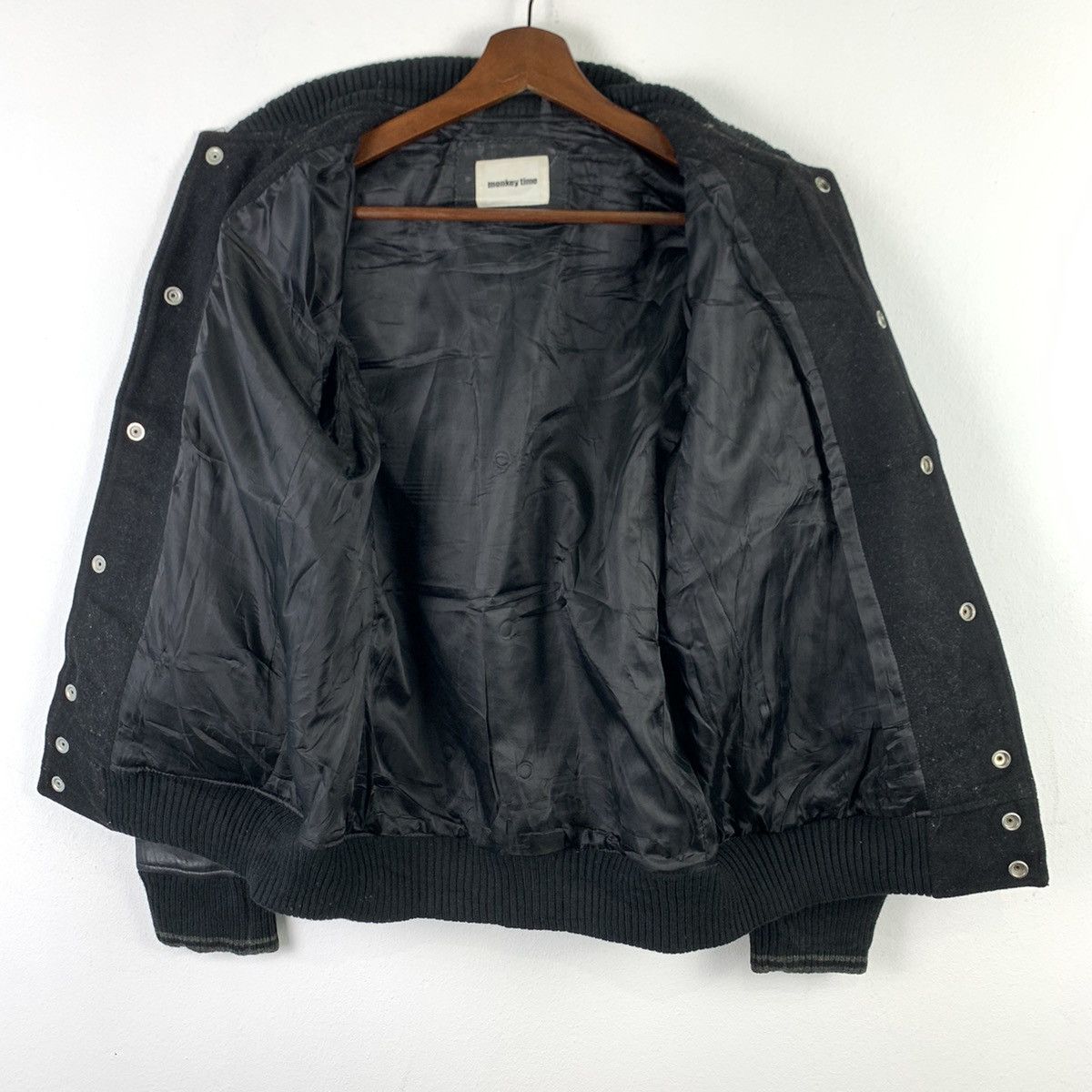 Japanese Brand × monkey time 🔥NK77🔥Monkey time Black plain Leather varsity jackets Size US S / EU 44-46 / 1 - 4 Thumbnail