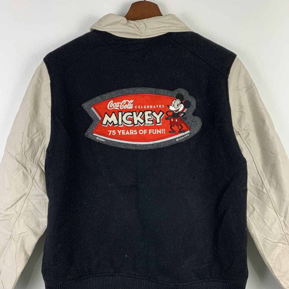 Cartoon Network × Coca Cola 🔥NK36🔥COMMECA DUMODE art coca-cola celebrates varsit jackets Size US S / EU 44-46 / 1 - 2 Thumbnail