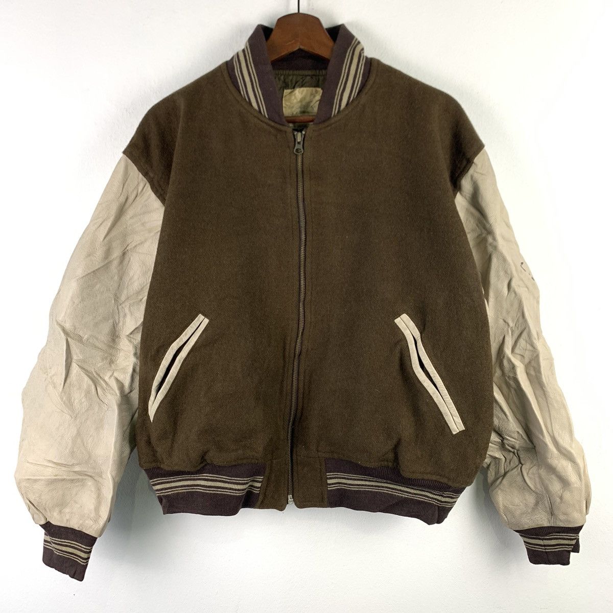 Japanese Brand × Vintage 🔥NK137🔥Vintage Scoop Man Shot Gun Leather varsity jackets Size US M / EU 48-50 / 2 - 3 Thumbnail