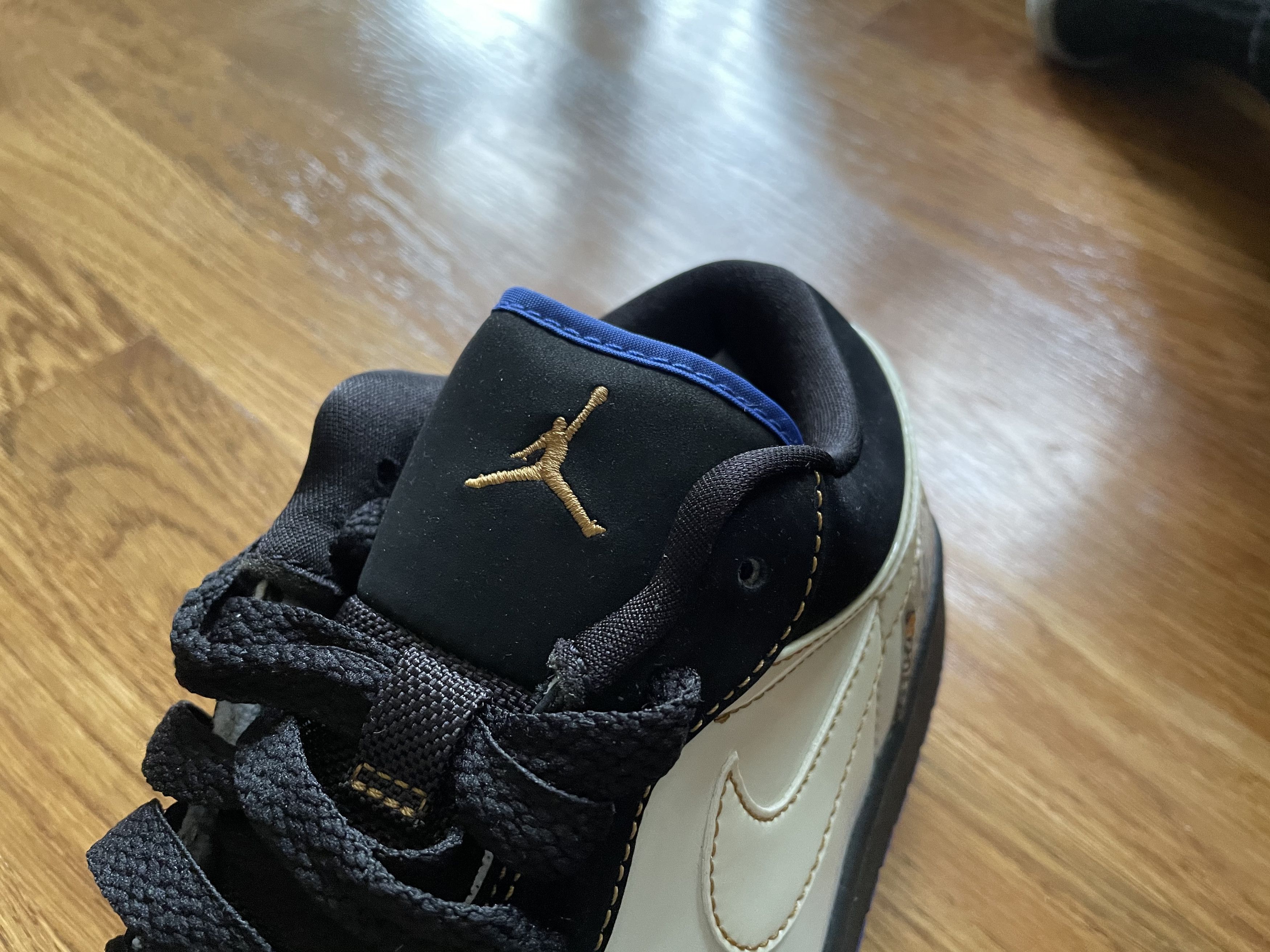 Jordan Brand 8 SHIPS FAST Jordan 1 Phat Low Black Metallic Silver OG SE Size US 8 / EU 41 - 9 Thumbnail