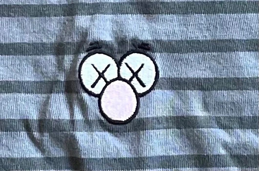 Kaws × Uniqlo XL Extra Large UT Dark Grey BFF Striped Tee Shirt Figure Size US XL / EU 56 / 4 - 2 Thumbnail