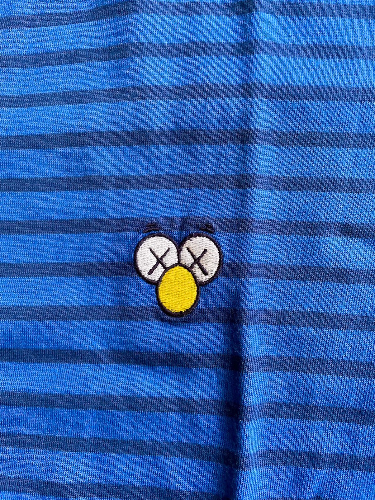 Kaws × Uniqlo Medium UT Blue BFF Striped Tee Shirt Vinyl Figure First Size US M / EU 48-50 / 2 - 2 Thumbnail