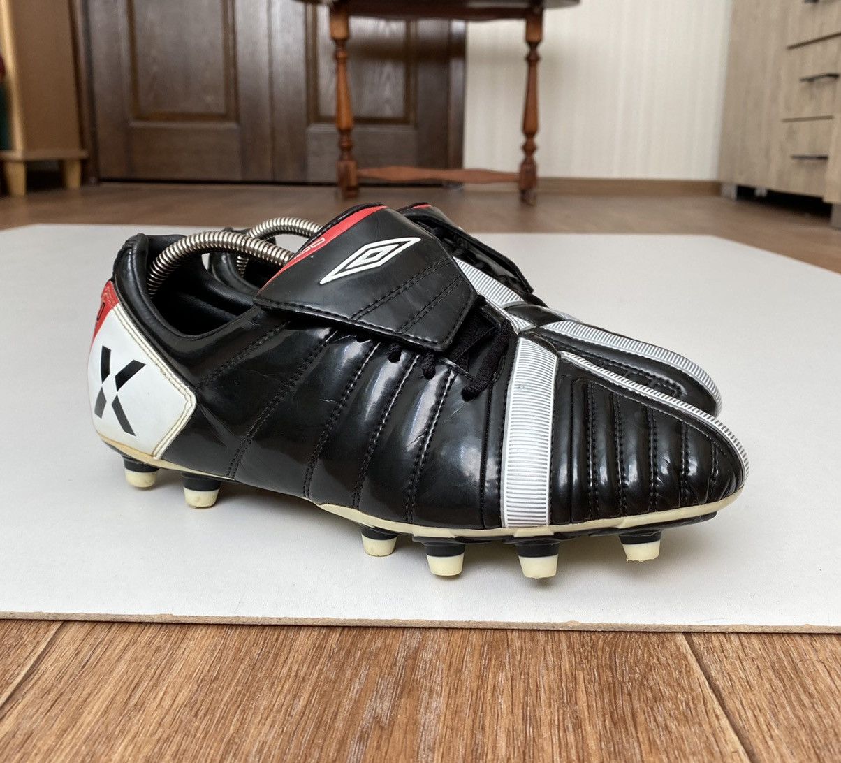 umbro football cleats