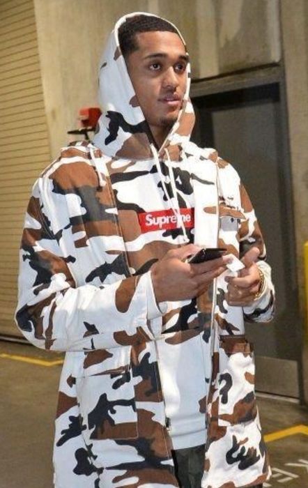 Supreme hotsell camo hoodie