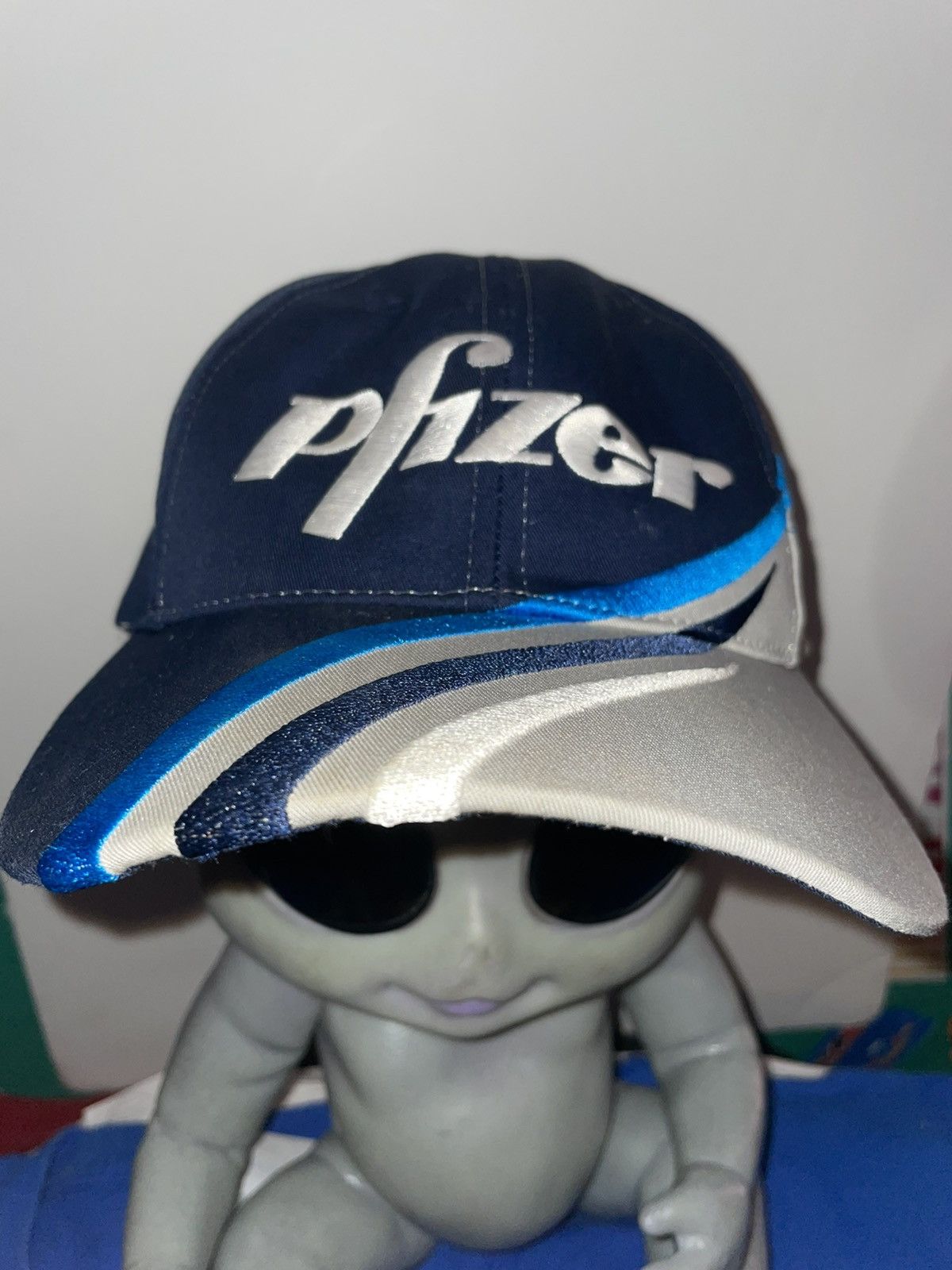 NASCAR 2002 Vintage Mark Martin Pfizer Velcro Strapback Hat NASCAR Size ONE SIZE - 1 Thumbnail