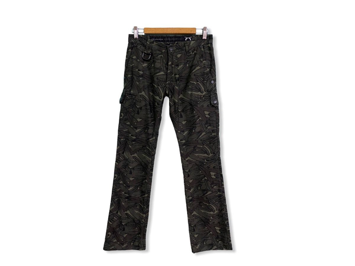 Japanese Brand JAPANESE DESIGNER ROAR MADE IN JAPAN X GUNS PRINTED FULL Size US 28 / EU 44 - 1 Thumbnail