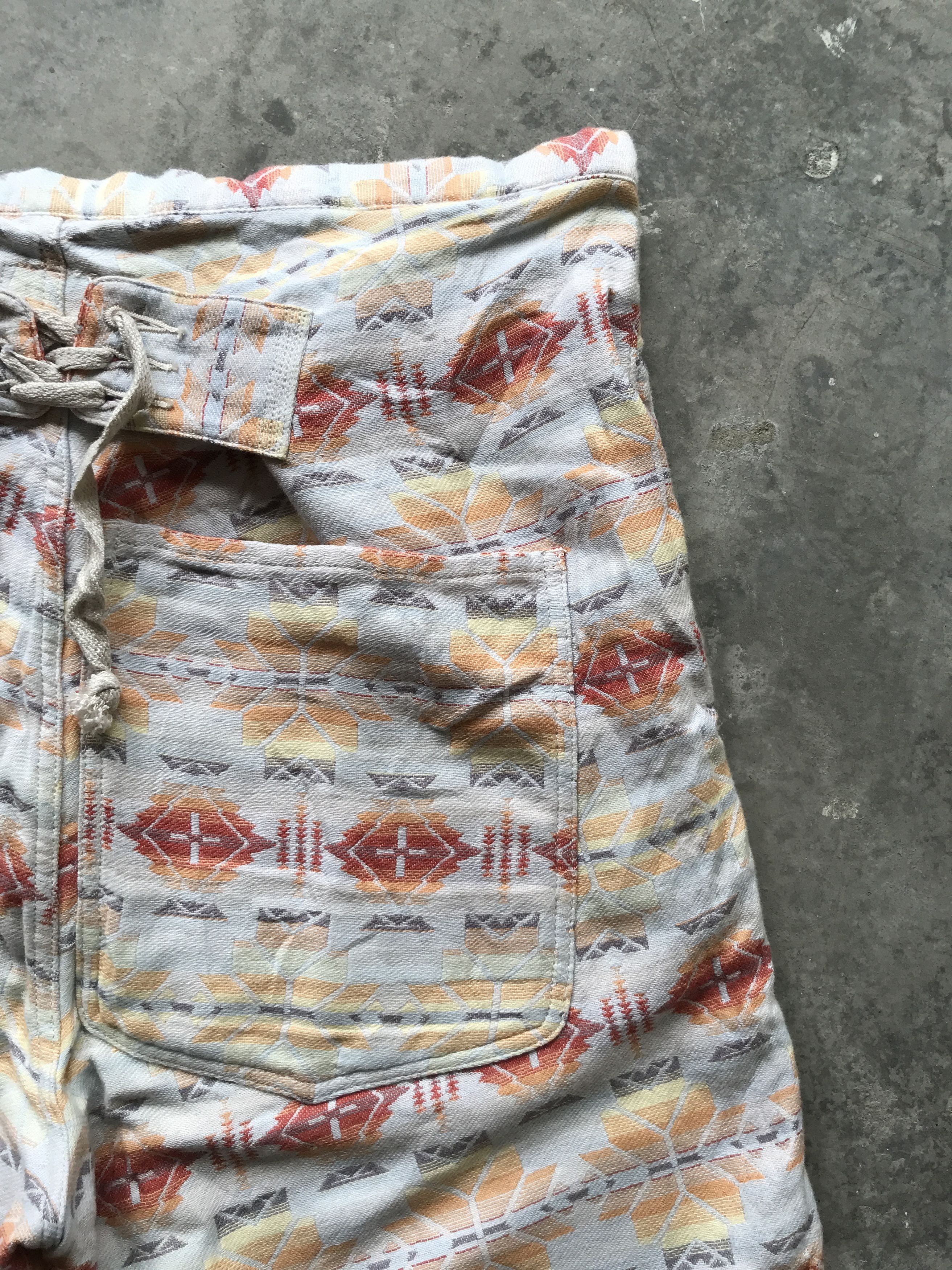 Japanese Brand × Journal Standard JS HOMESTED NAVAJO Axtec Motive Short Pant Size US 31 - 8 Thumbnail