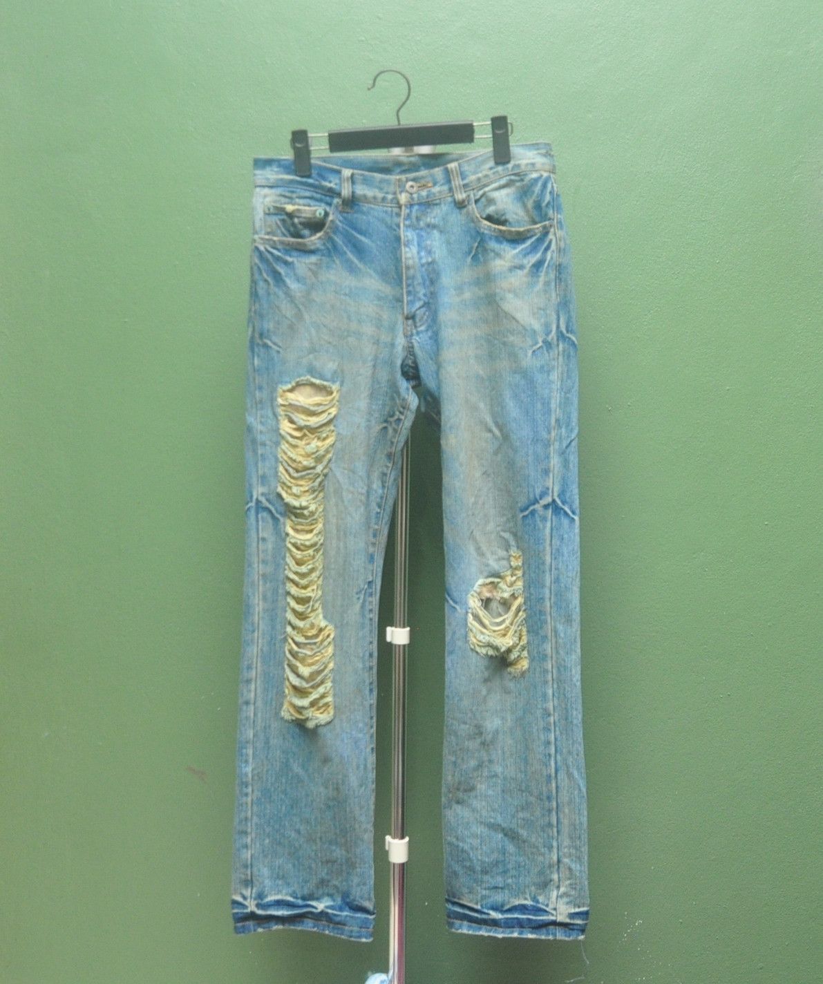 Japanese Brand × Vintage Distressed Denim Jeans Travis Scott Fashion Nirvana Size US 32 / EU 48 - 1 Thumbnail