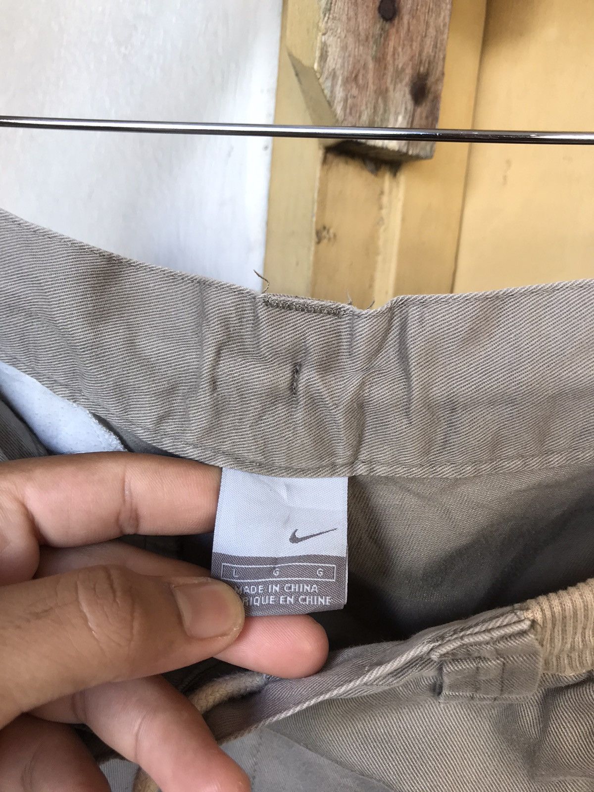 Nike Nice❗️Nike Small Swoosh Cargo Short Pants Size US 32 / EU 48 - 7 Thumbnail