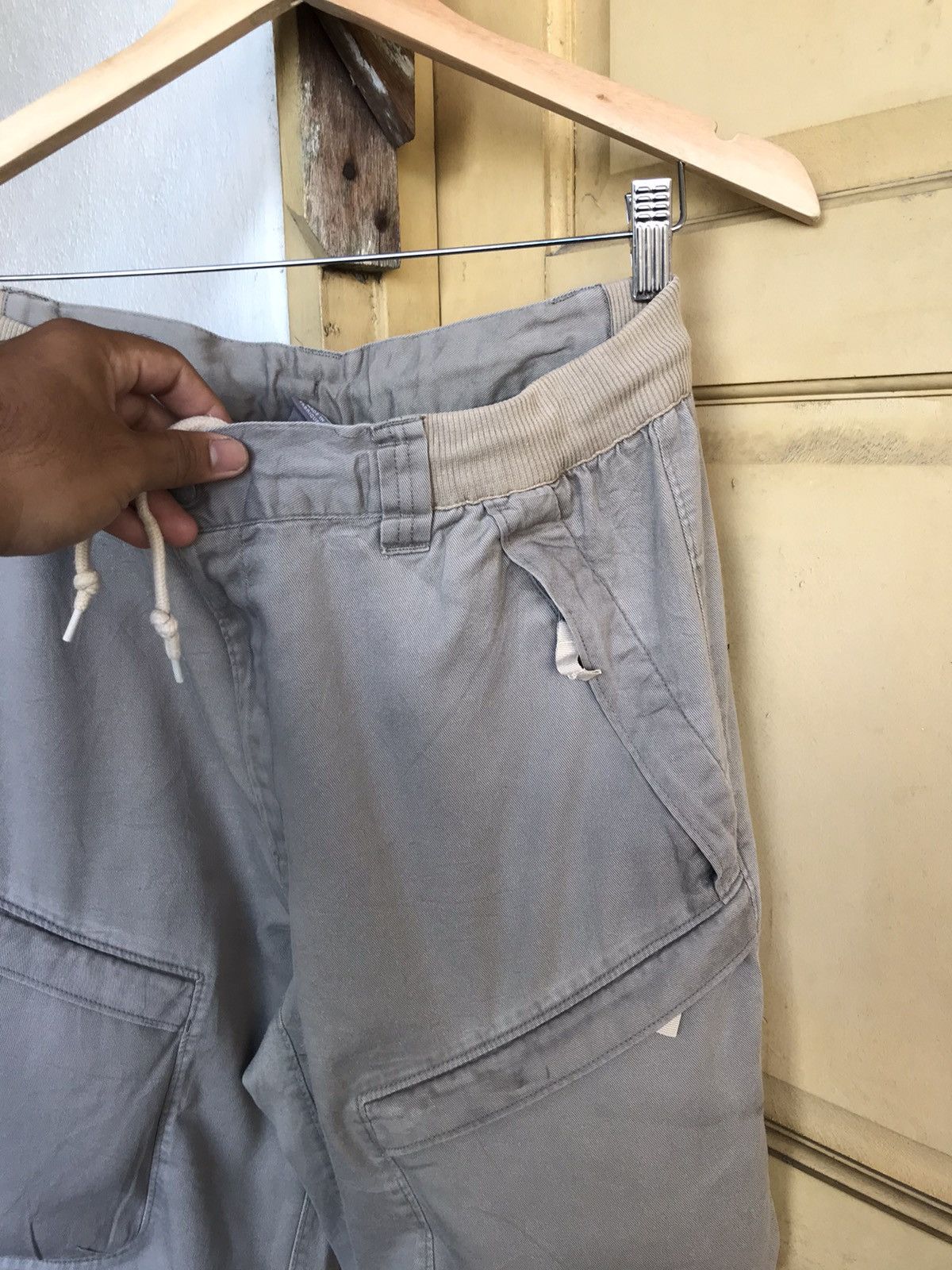 Nike Nice❗️Nike Small Swoosh Cargo Short Pants Size US 32 / EU 48 - 8 Thumbnail