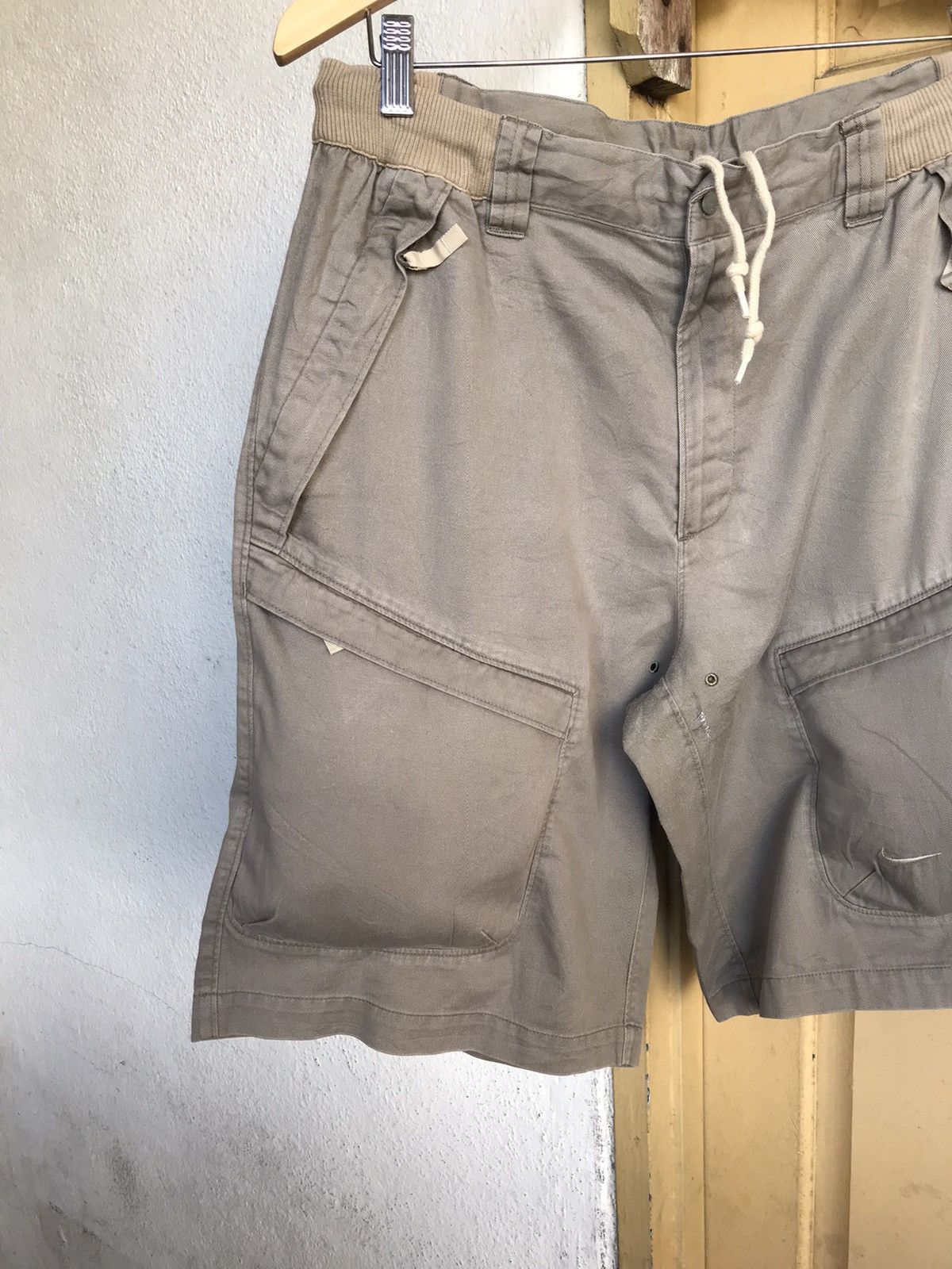 Nike Nice❗️Nike Small Swoosh Cargo Short Pants Size US 32 / EU 48 - 5 Thumbnail