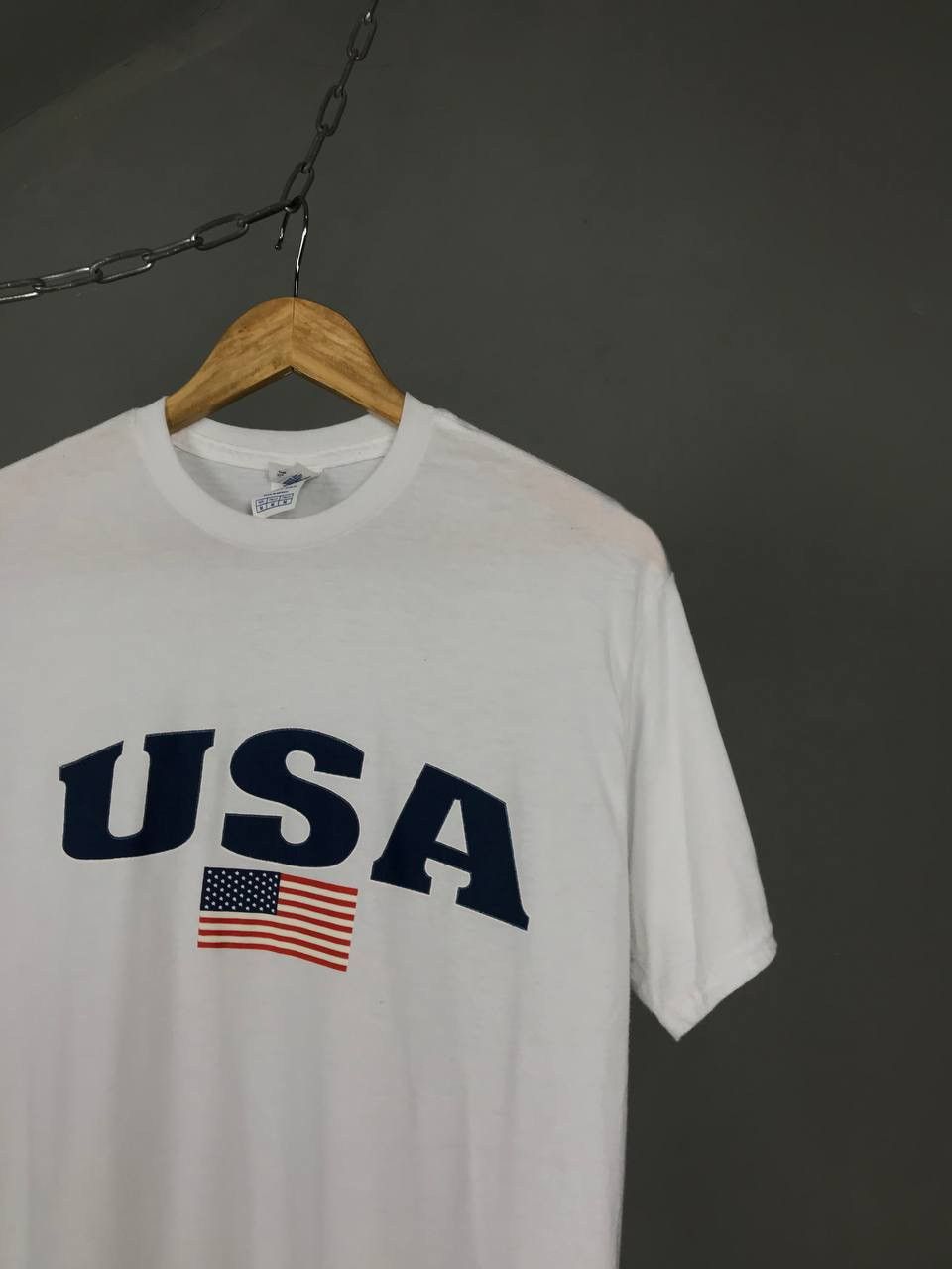 Vintage USA American vintage streetwear center logo tee Size US M / EU 48-50 / 2 - 2 Thumbnail