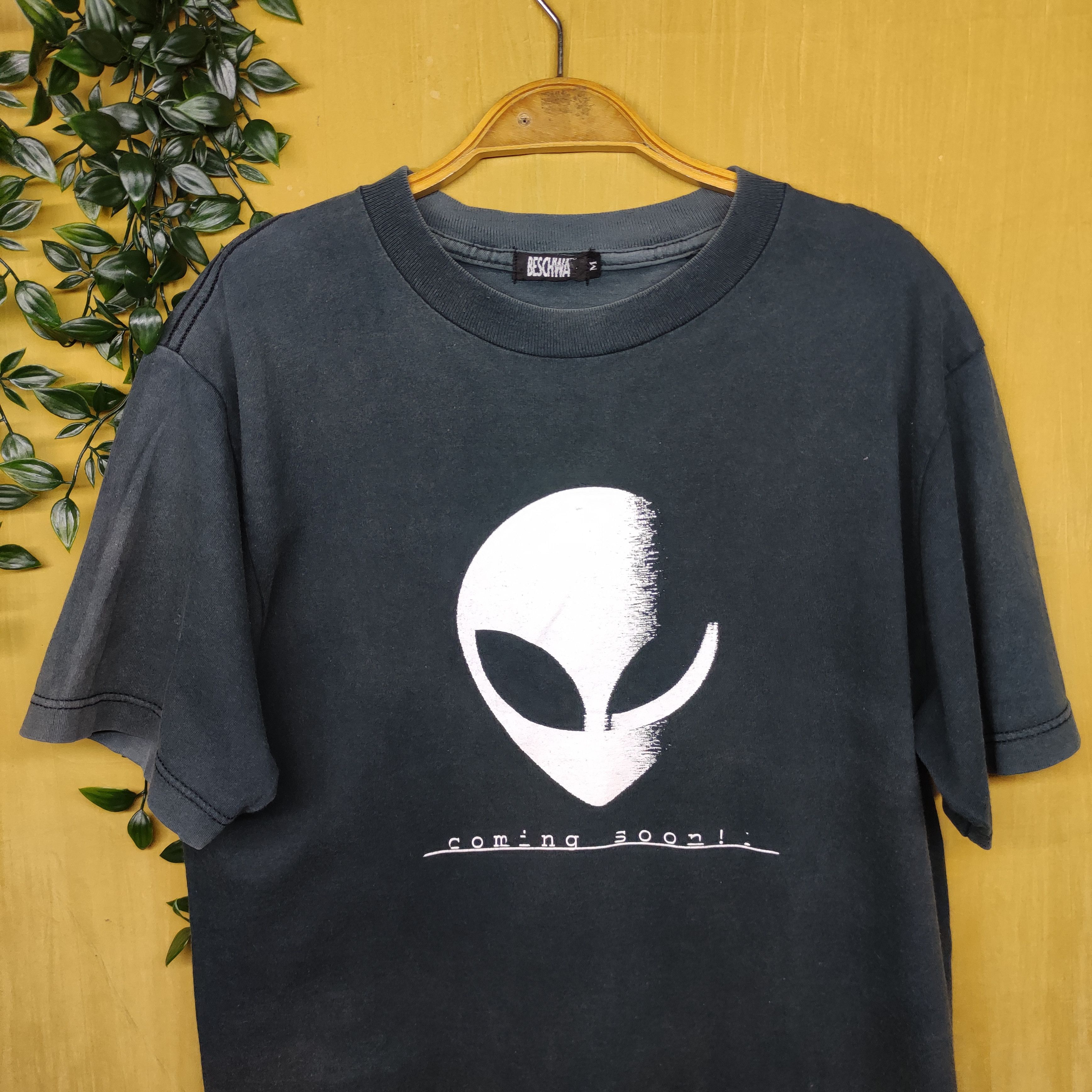 Alien Workshop Vtg 90s BESCHWA T-Shirt Alien Streetwear faded Tee Size US M / EU 48-50 / 2 - 6 Thumbnail