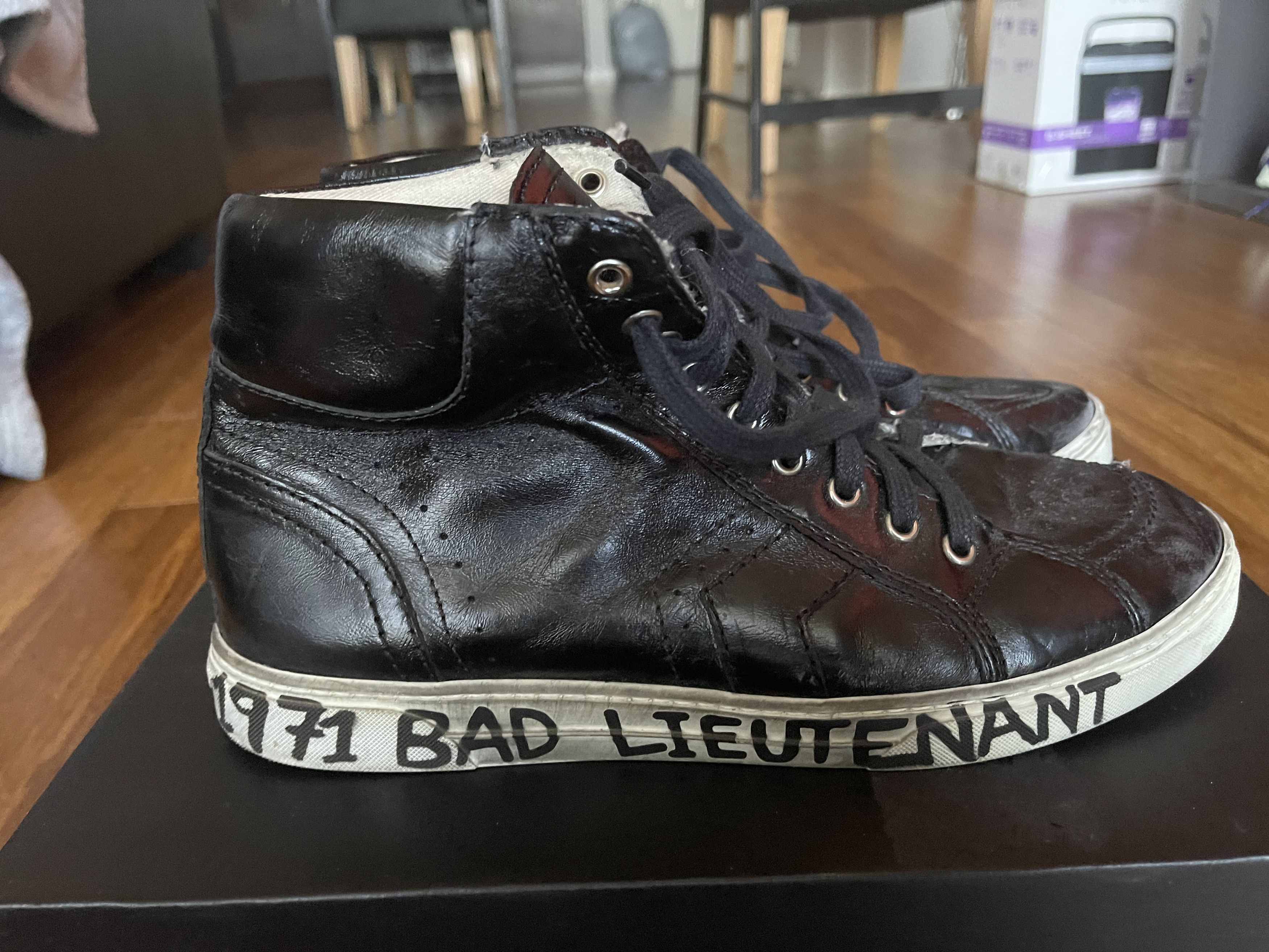 レザー ハイカットスニーカー 1971 BAD LIEUTENANT Saint Laurent - Antibe 05 Glitter High-Top Sneakers | Story