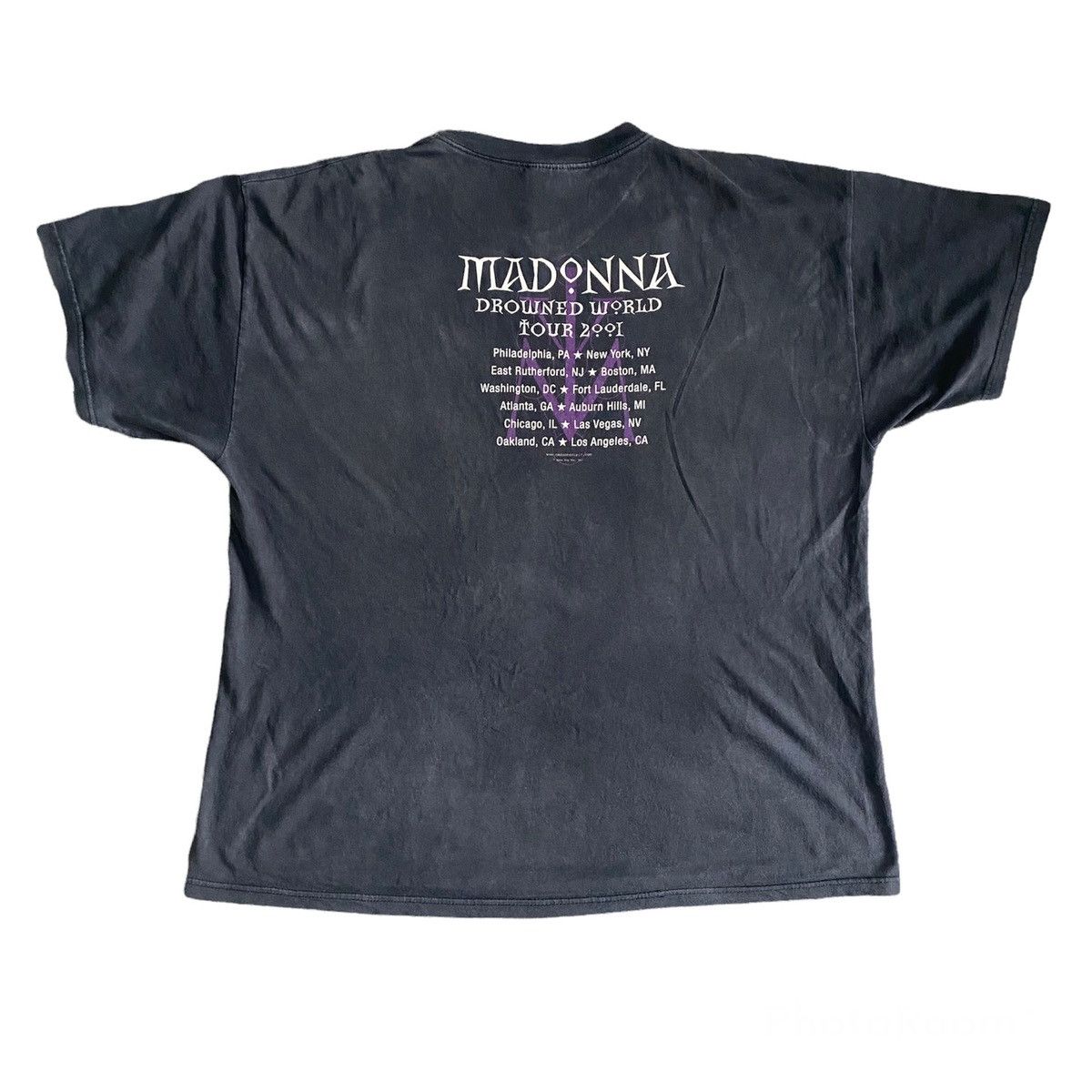 Band Tees Vintage Madonna Drowned World Tour 2001 Shirt Size US XL / EU 56 / 4 - 4 Thumbnail