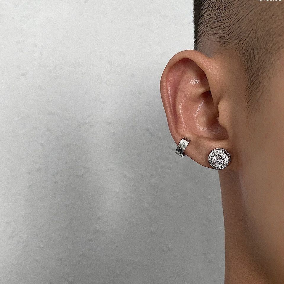 Jewelry × Vintage Silver Fashion Men's Hip Hop Round Stud Earrings Size ONE SIZE - 1 Thumbnail