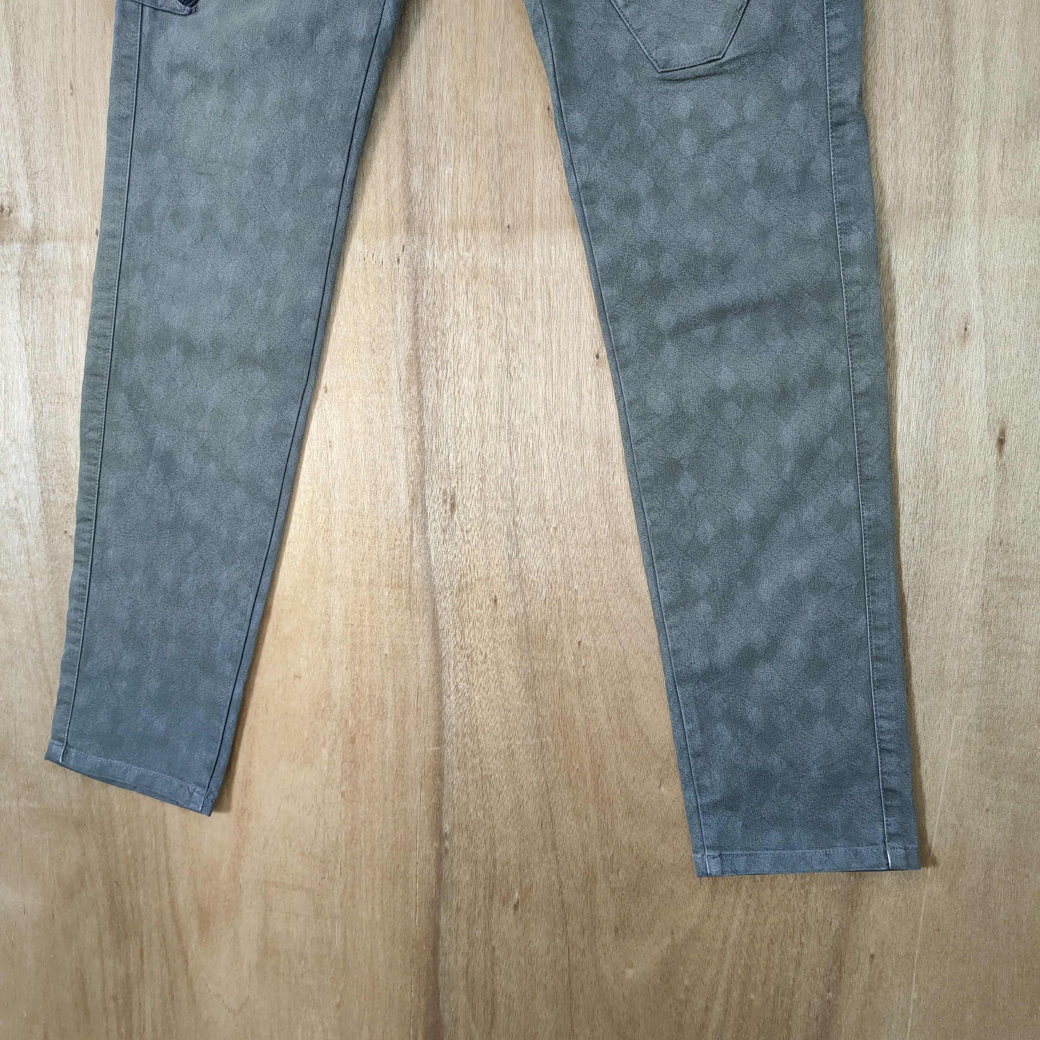 semanticdesign SEMANTIC DESIGN FADED GREY CARGO PANTS Size US 29 - 4 Thumbnail