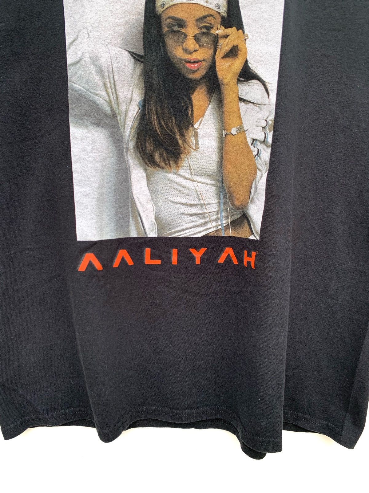 Band Tees Aaliyah American Singer Photo Tee Size US L / EU 52-54 / 3 - 3 Thumbnail