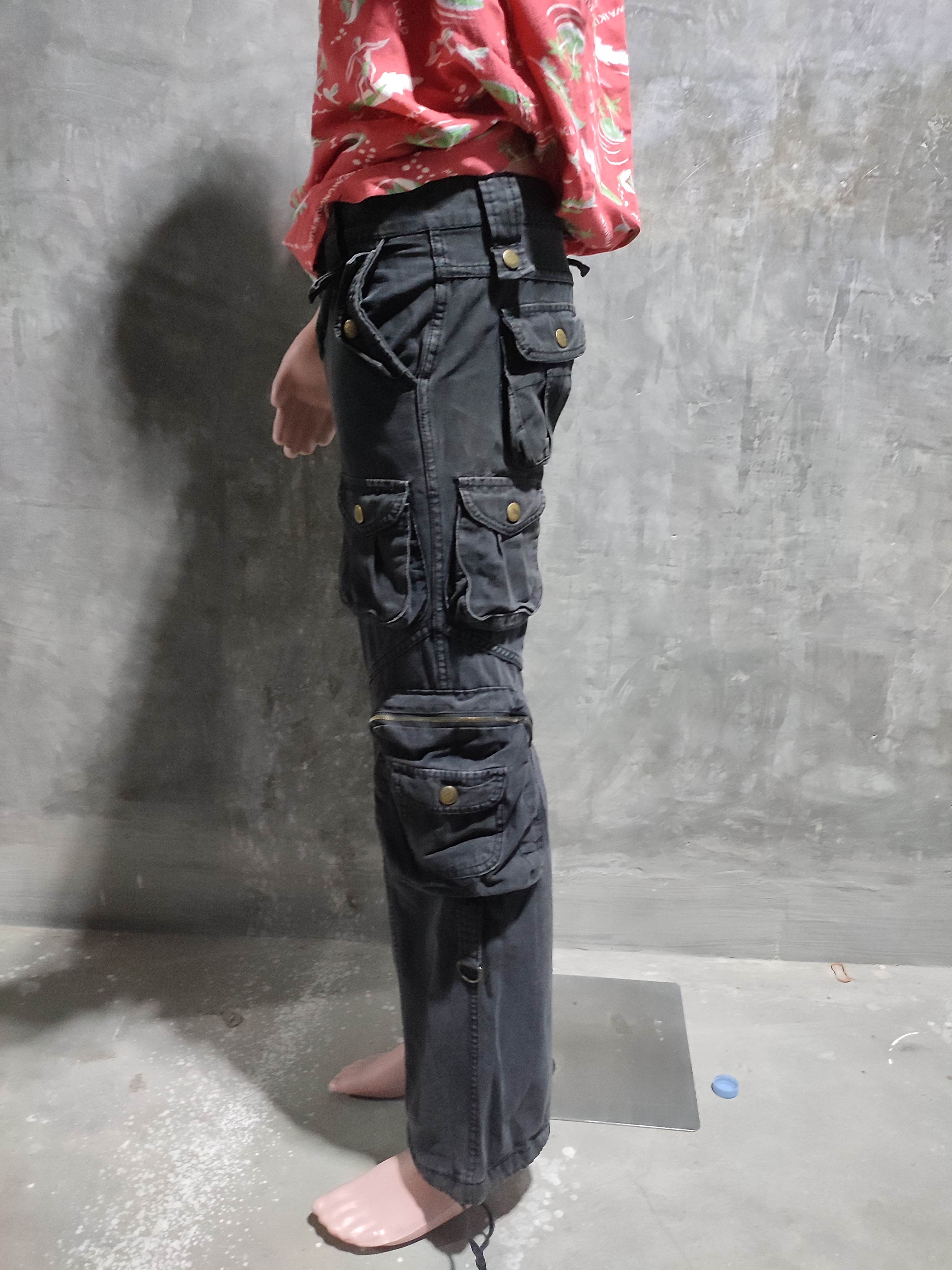 Japanese Brand 🔥Black Wash 3D Multipocket Cargo Low Rise Pants Size US 29 - 10 Thumbnail