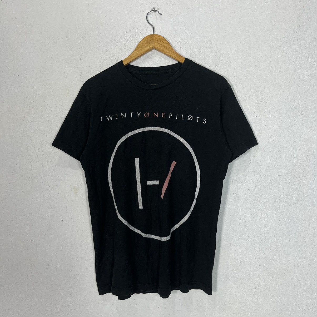 Band Tees Twenty one pilots tee Size US M / EU 48-50 / 2 - 1 Thumbnail