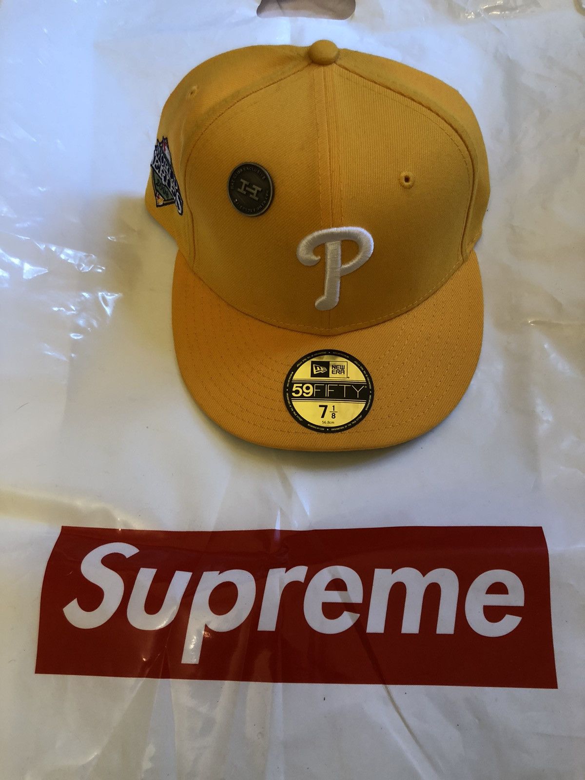 New Era FINAL PRICE DROP Hat Club x New Era Philadelphia 7 1/8 Size ONE SIZE - 1 Thumbnail