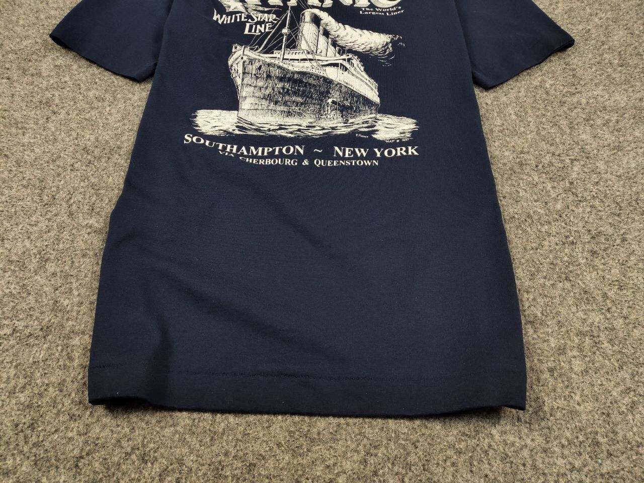 Vintage Vintage 97's Titanic White Star Line Navy Print Tee T-Shirt Size US L / EU 52-54 / 3 - 7 Thumbnail