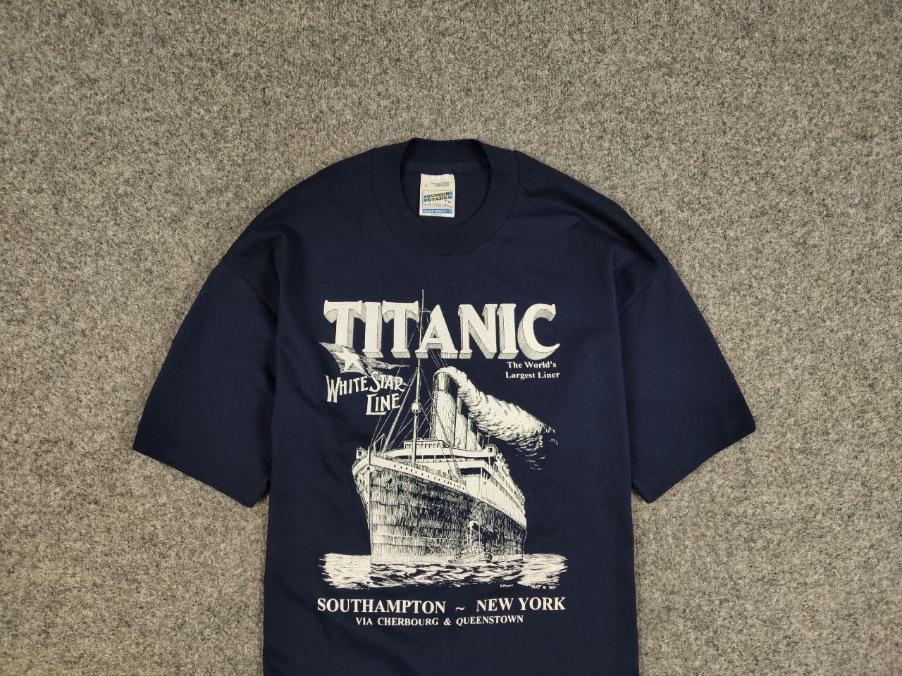 Vintage Vintage 97's Titanic White Star Line Navy Print Tee T-Shirt Size US L / EU 52-54 / 3 - 6 Thumbnail