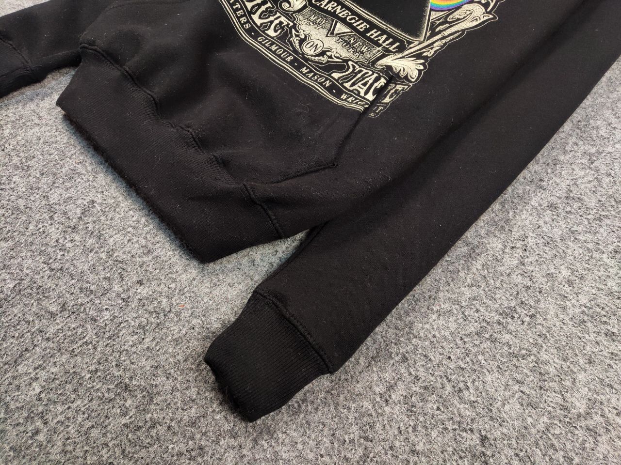 Band Tees Vintage Pink Floyd Carnegie Hall Posters Black Blank Hoodie Size US M / EU 48-50 / 2 - 5 Thumbnail
