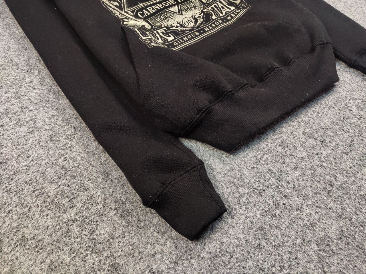 Band Tees Vintage Pink Floyd Carnegie Hall Posters Black Blank Hoodie Size US M / EU 48-50 / 2 - 6 Thumbnail
