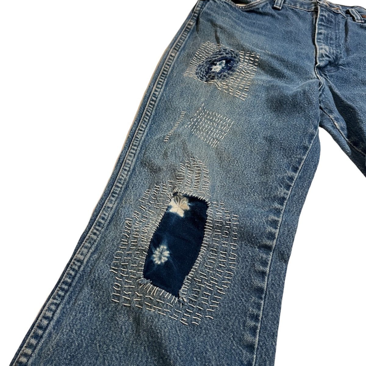 Vintage Vintage Wrangler 936DEN Patched Jeans Size US 31 - 2 Preview