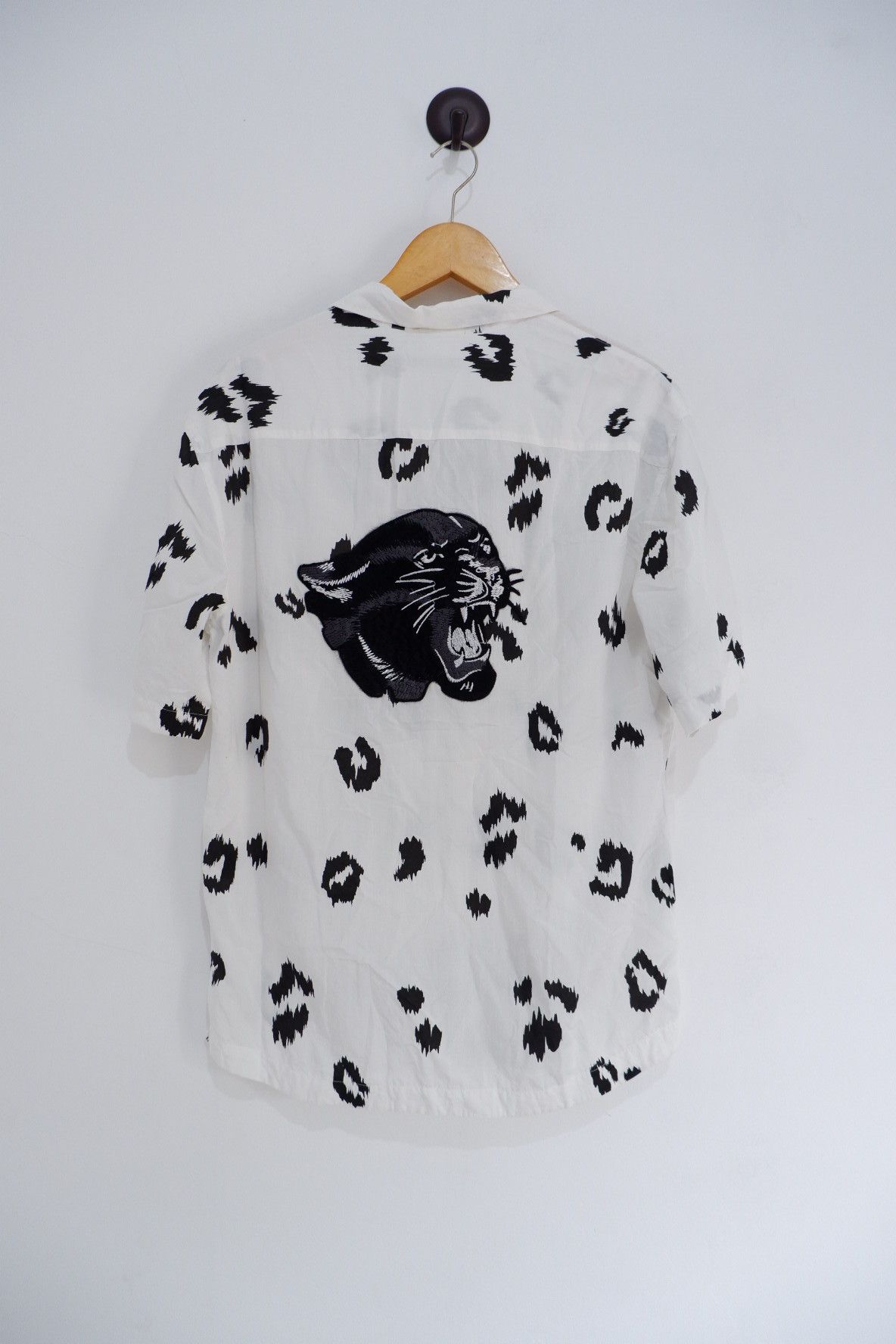 Japanese Brand Ss2017 System Homme Embroidered Panther Shirt Size US M / EU 48-50 / 2 - 1 Thumbnail