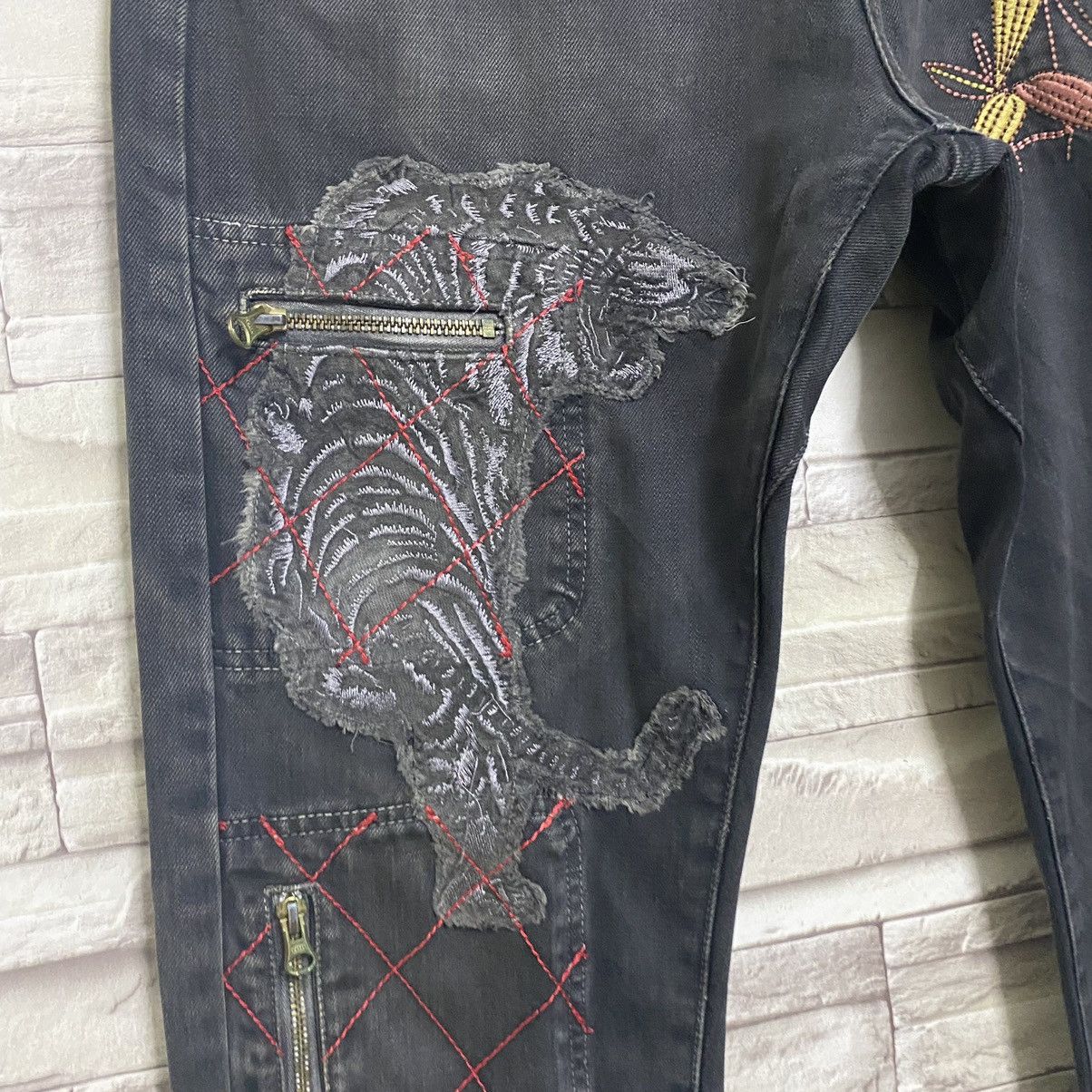 Karakuri Tamashii YEN JAPAN Distressed Denim Tiger Embroidery Jeans Zipper Size US 32 / EU 48 - 5 Thumbnail