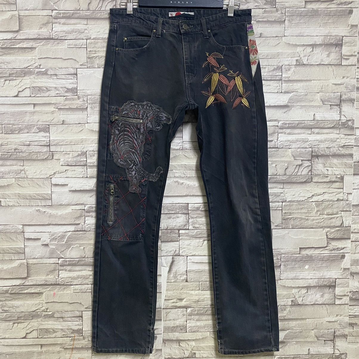 Karakuri Tamashii YEN JAPAN Distressed Denim Tiger Embroidery Jeans Zipper Size US 32 / EU 48 - 2 Thumbnail