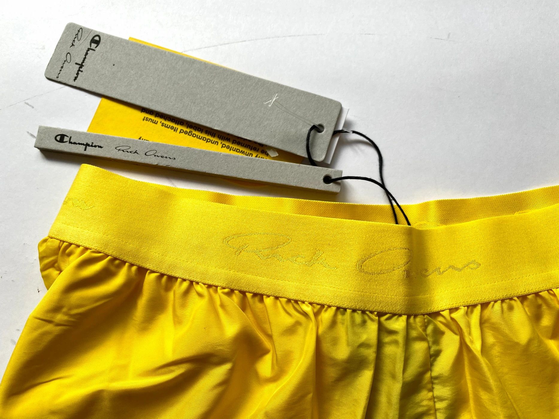 Champion × Rick Owens ⚡️QUICK SALE⚡️ Rick Owens x Champion Yellow Jogger Size US 26 / EU 42 - 5 Thumbnail