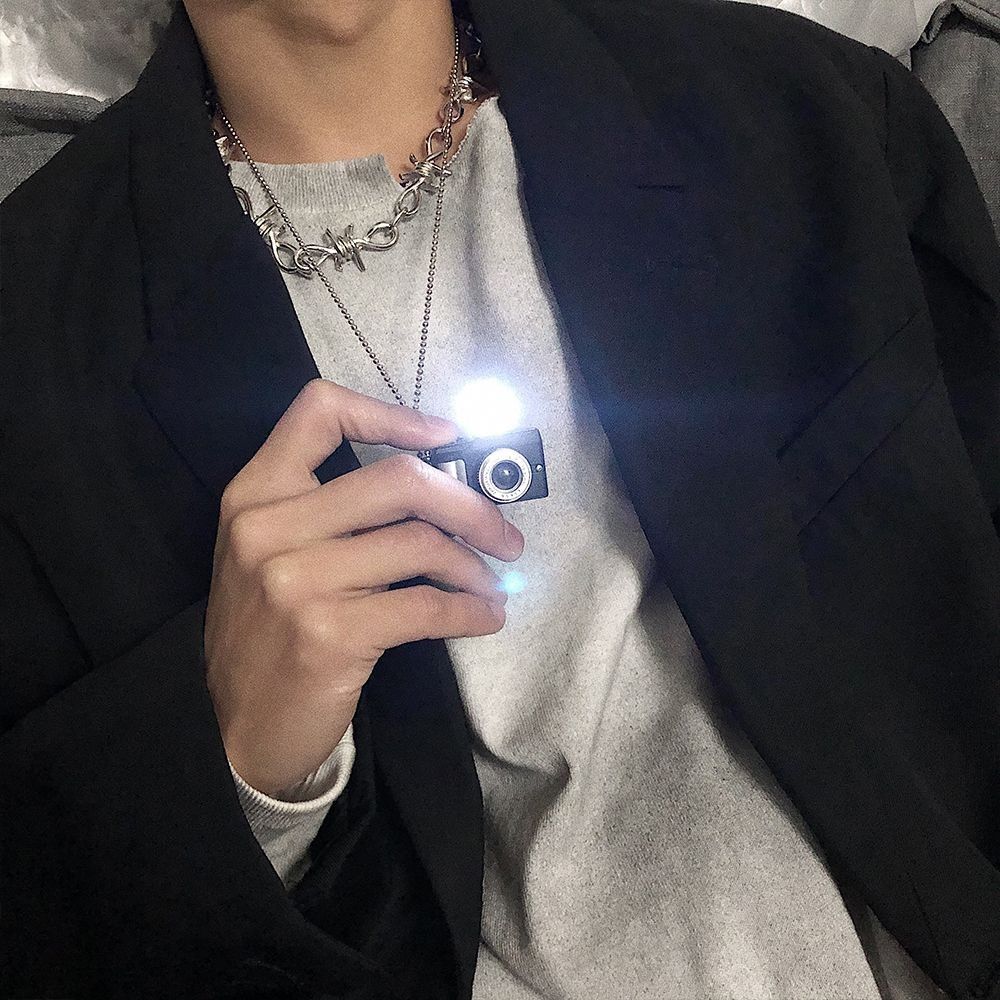 Jewelry × Vintage Glowing Camera Pendant Fashion Necklace Size ONE SIZE - 1 Thumbnail