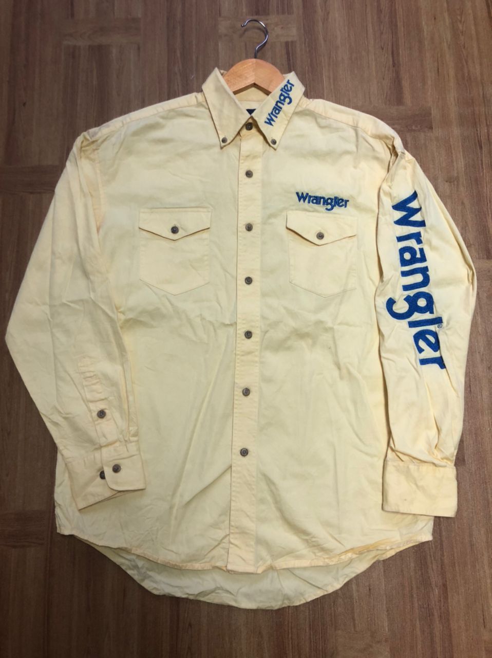Wrangler Wrangler Embroidered Longsleeve Buttons Shirt Size US M / EU 48-50 / 2 - 1 Thumbnail