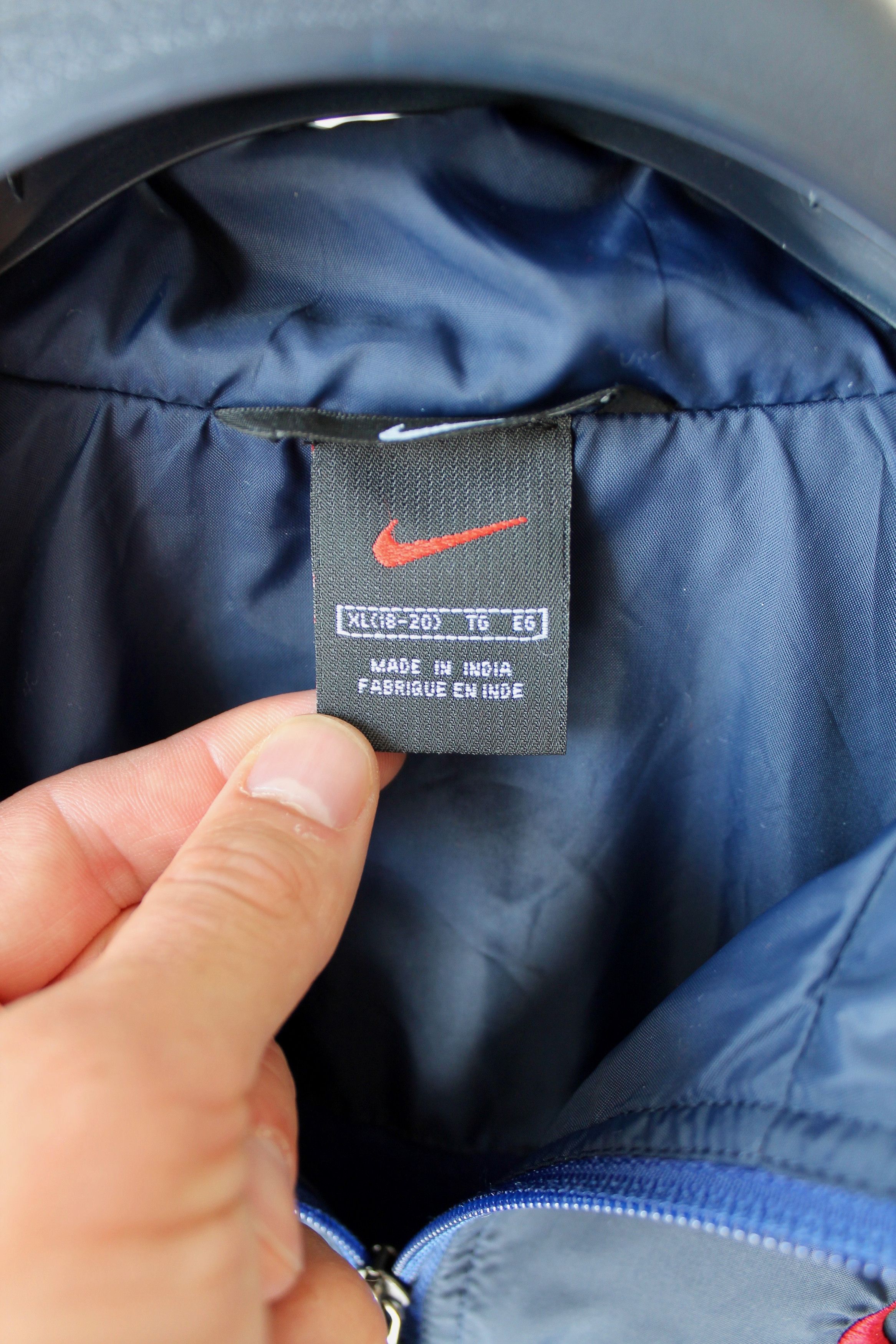 Nike Nike light jacket windbreaker full zip nylon Big SWOOSH Size US S / EU 44-46 / 1 - 9 Thumbnail