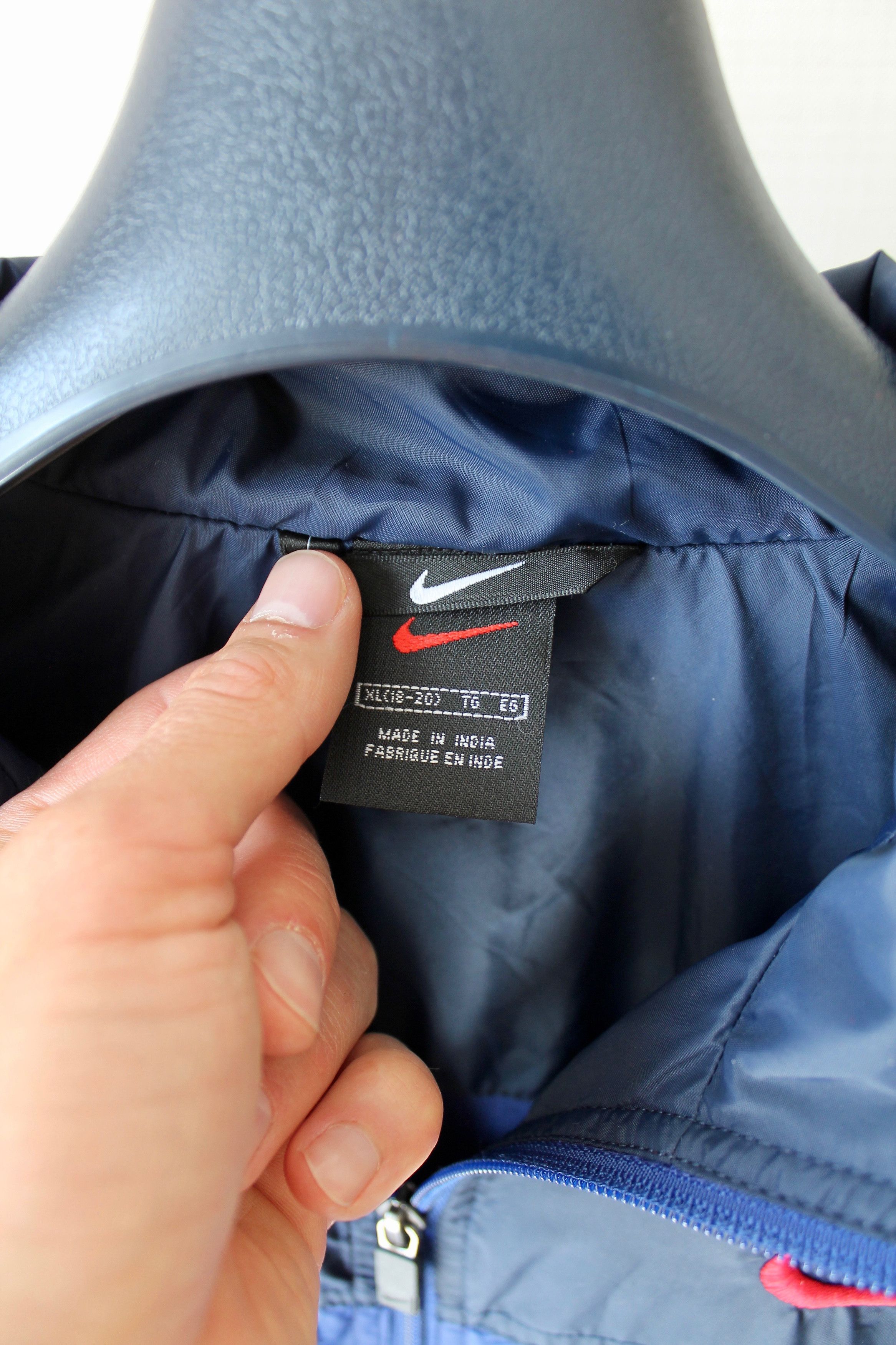 Nike Nike light jacket windbreaker full zip nylon Big SWOOSH Size US S / EU 44-46 / 1 - 8 Thumbnail