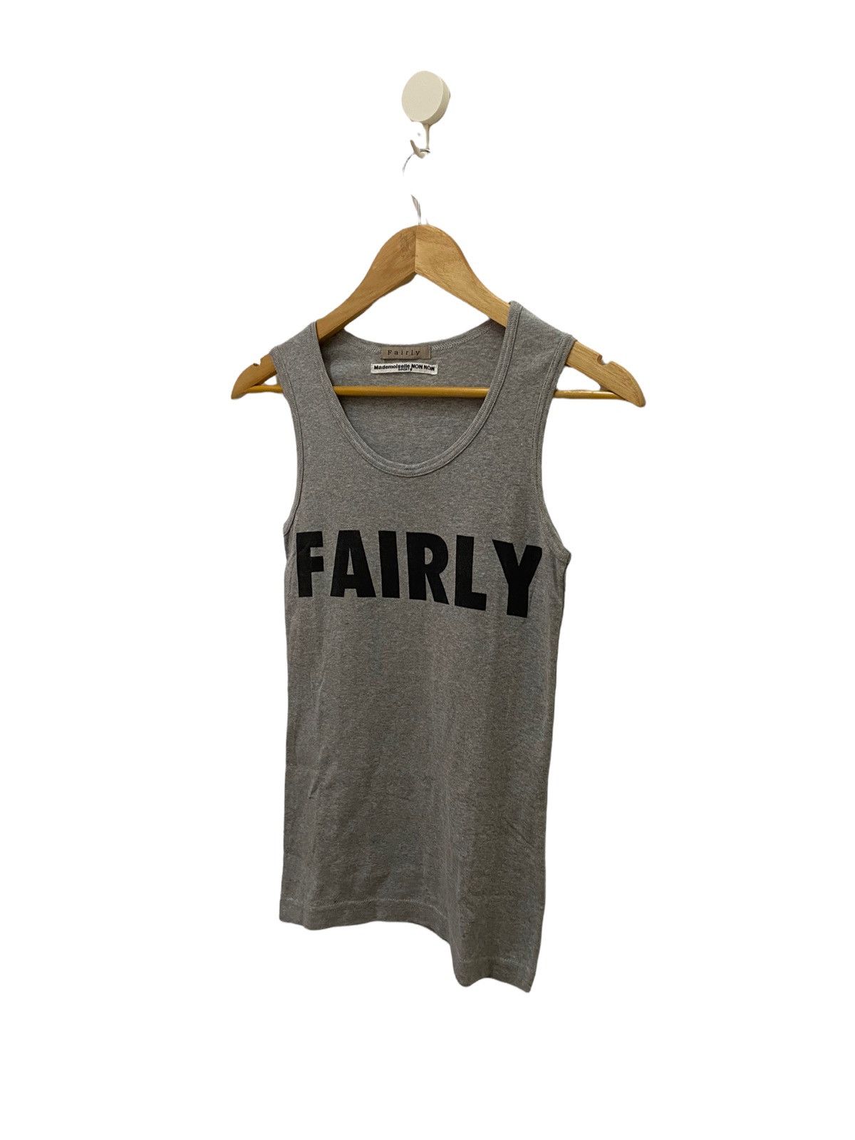 Japanese Brand × Mademoiselle Non Non Fairy x Mademoiselle Non Non Sports Women Tank Top Size ONE SIZE - 3 Thumbnail