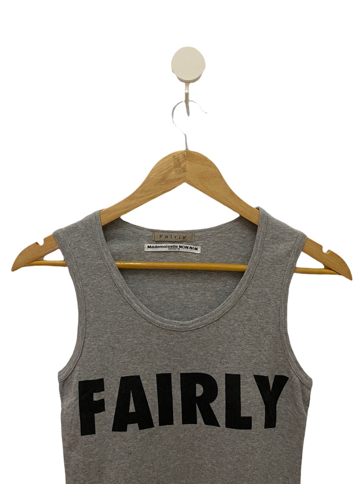 Japanese Brand × Mademoiselle Non Non Fairy x Mademoiselle Non Non Sports Women Tank Top Size ONE SIZE - 2 Thumbnail