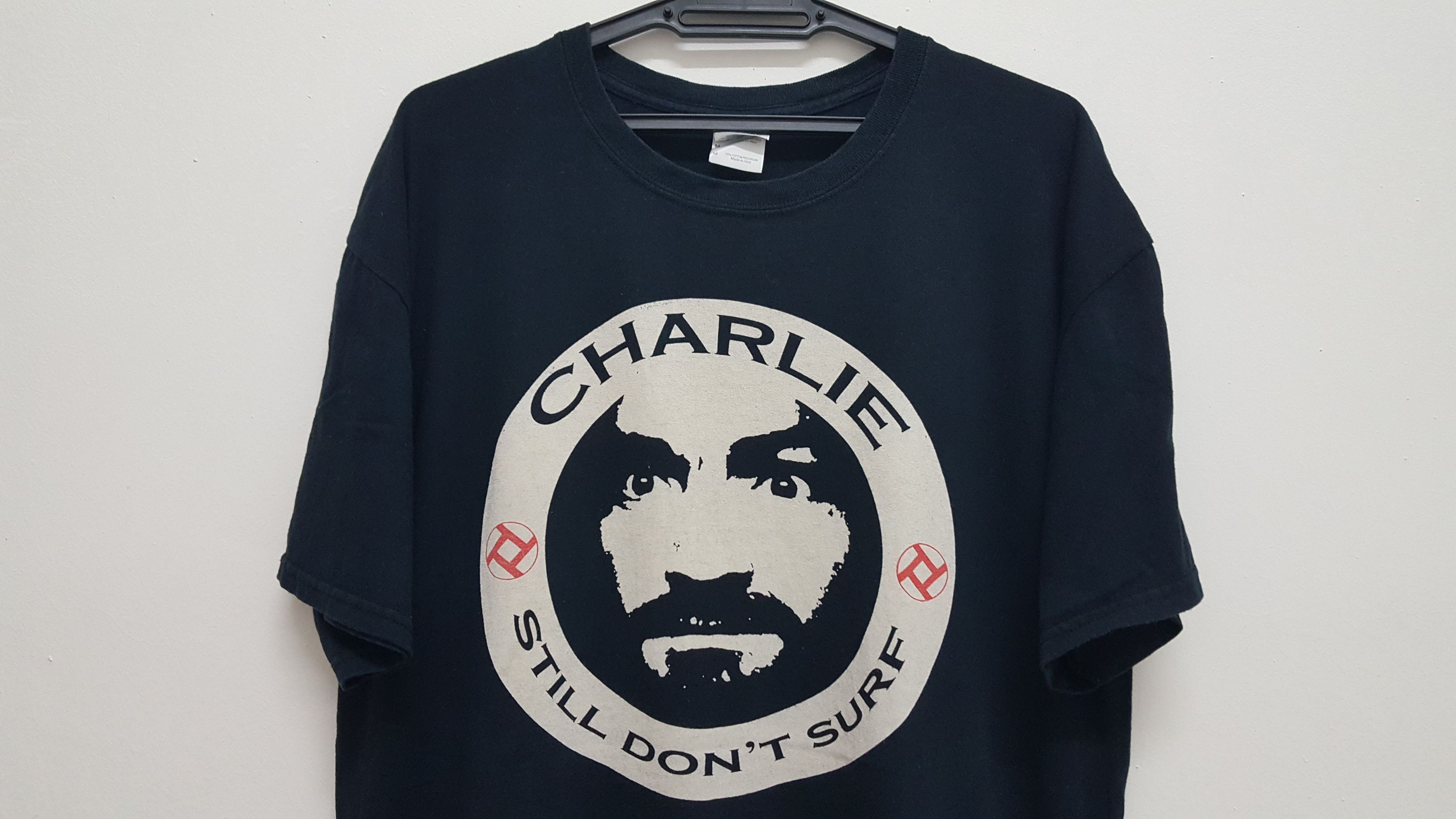 Band Tees DOPE 🔥🔥🔥 FREE CHARLES MANSON CHARLIE STILL DONT SURF TEE Size US M / EU 48-50 / 2 - 6 Thumbnail