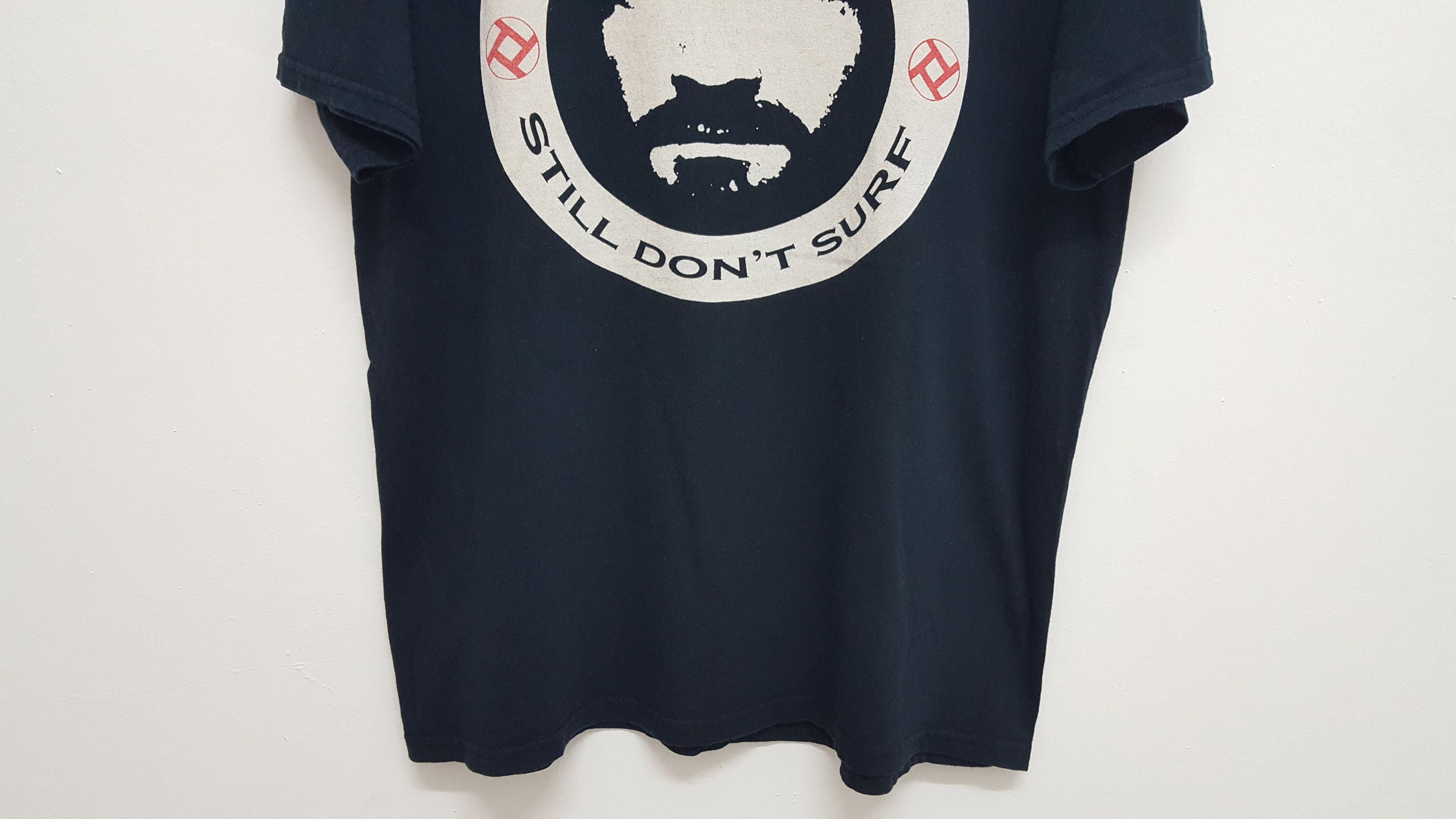Band Tees DOPE 🔥🔥🔥 FREE CHARLES MANSON CHARLIE STILL DONT SURF TEE Size US M / EU 48-50 / 2 - 5 Thumbnail